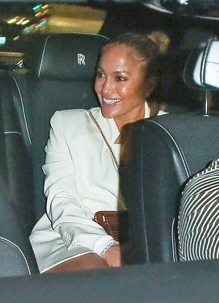 Jennifer Lopez hẹn hò Ben Afleck ảnh 1 Jennifer Lopez hen ho Ben Afleck anh 1