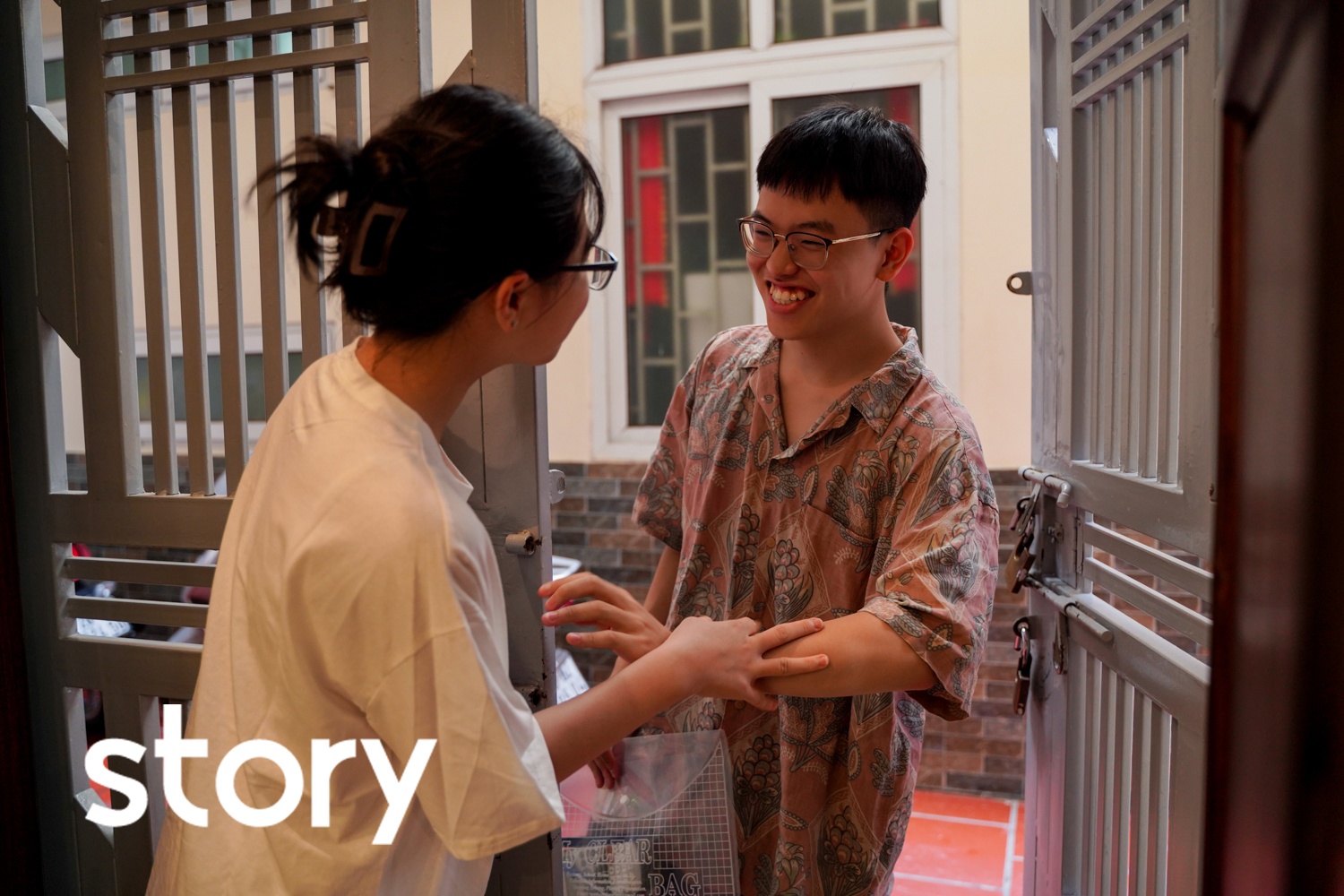 Ngay thi tot nghiep THPT giua mua dich cua thi sinh Rap Viet hinh anh