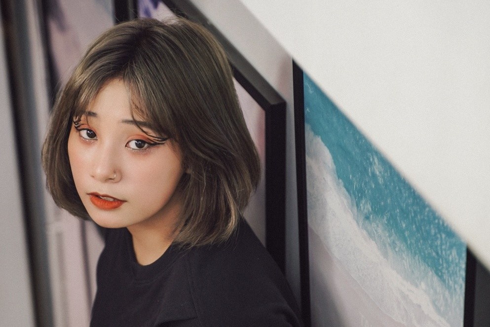 Nu rapper nham An Do o chau Phi giong Phuong My Chi hinh anh