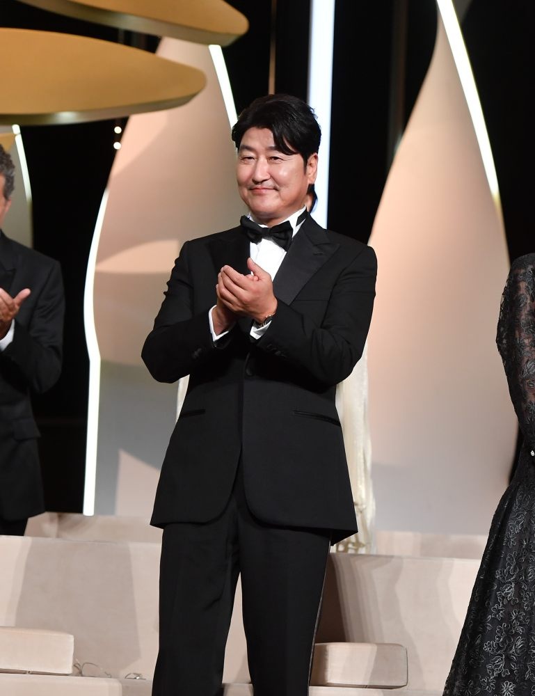 trang suc dat do o Cannes anh 6