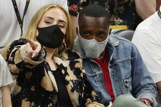 Adele di xem bong ro voi ban trai anh 3