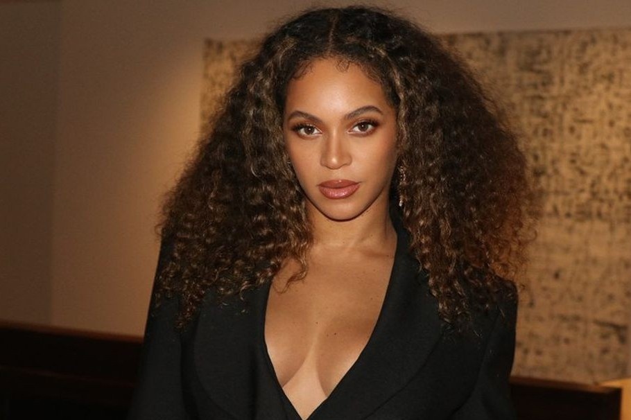 Biet thu cua Beyonce boc chay du doi hinh anh