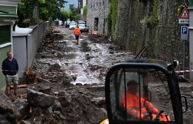 lu lut o chau Au anh 2
