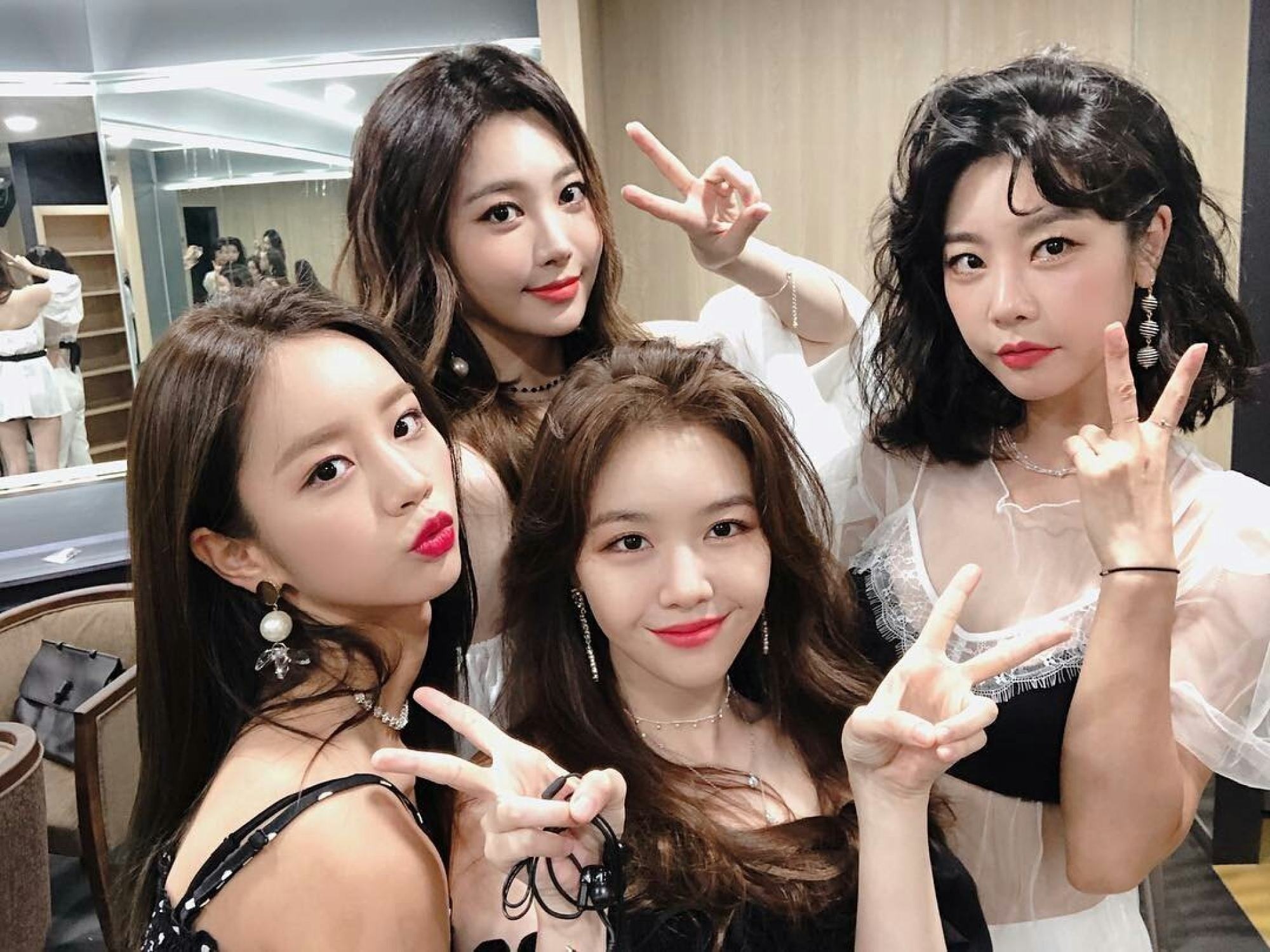 Yura Forecasting love and Weather anh 4