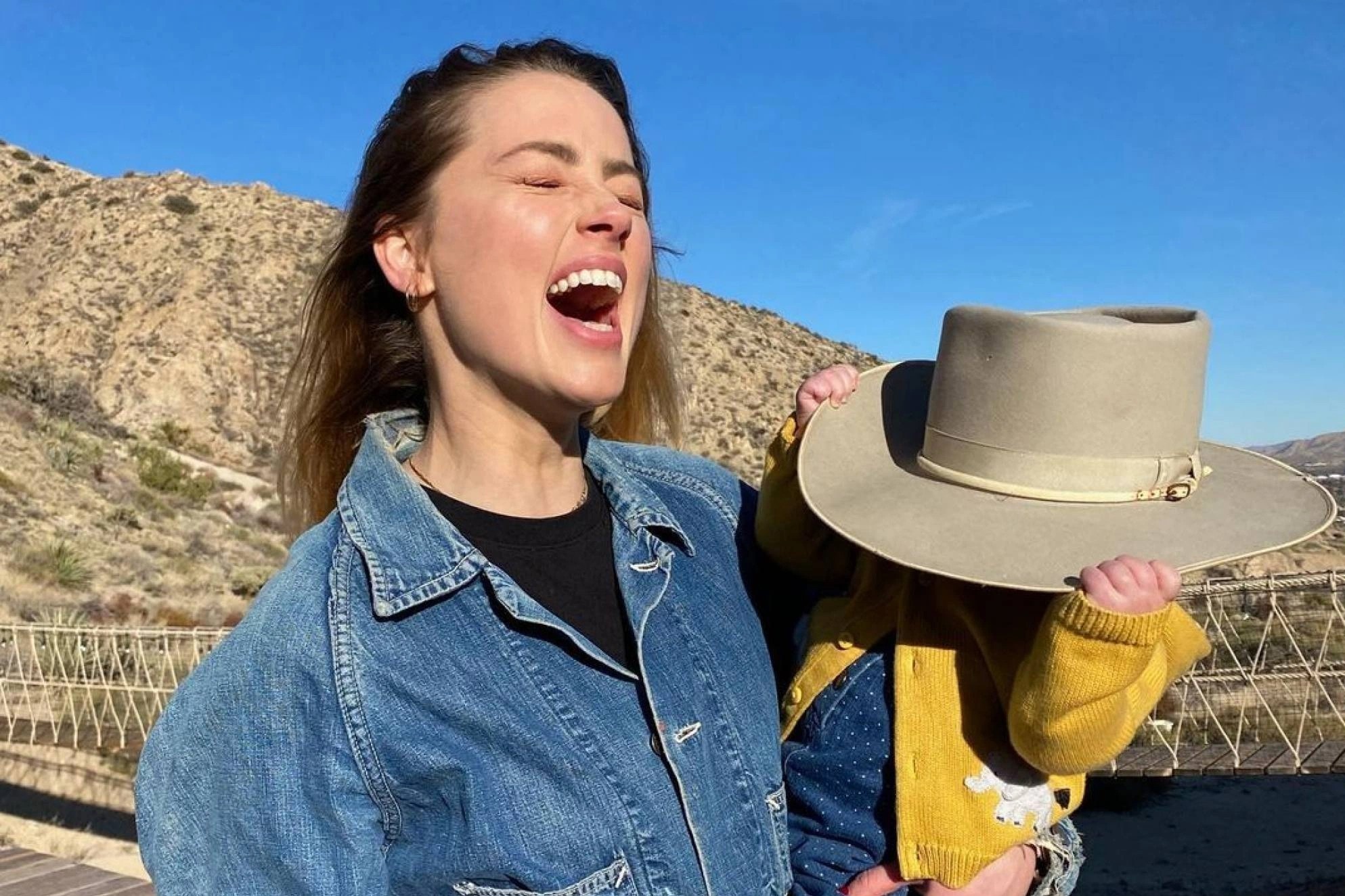 cha cua con gai Amber Heard anh 4