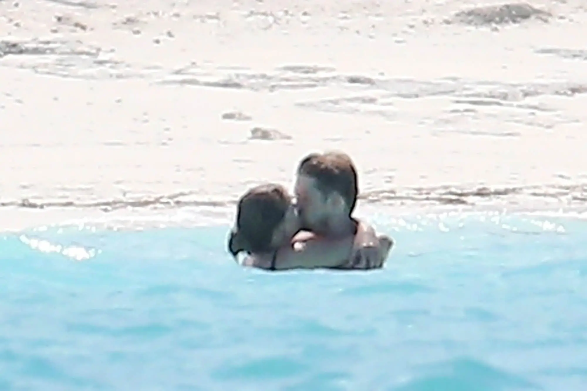 Taylor Swift va ban trai anh 1