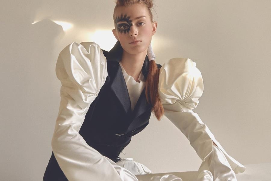 Vi sao thoi trang thap nien 80 luon song mai va khong loi thoi? hinh anh