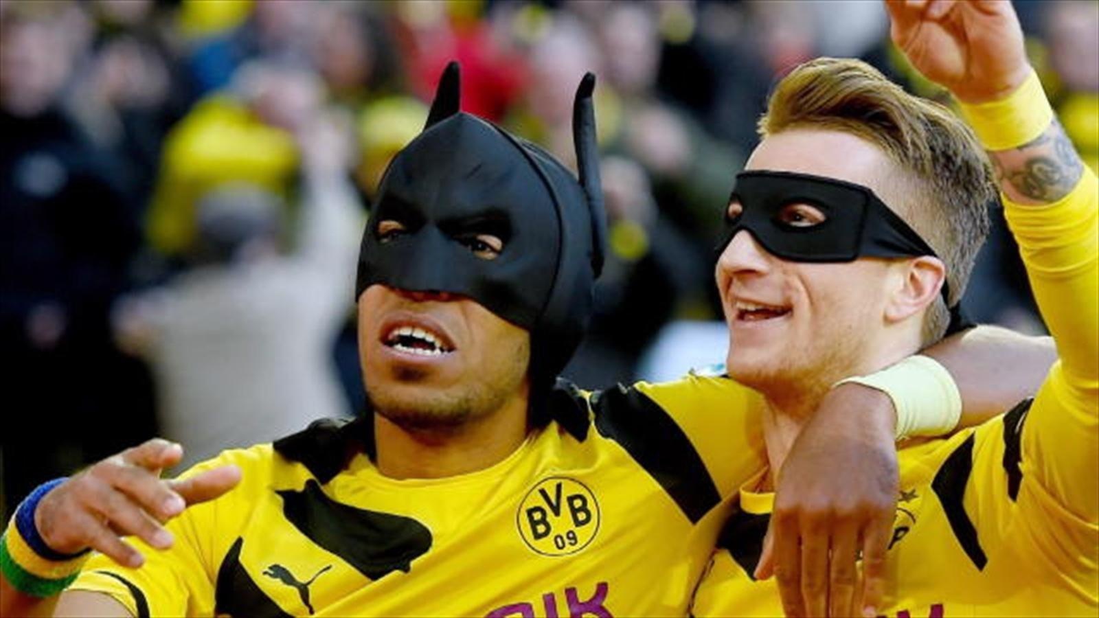 trang phục thi đấu trong bóng đá ảnh 8 trang phuc thi dau trong bong da anh 8