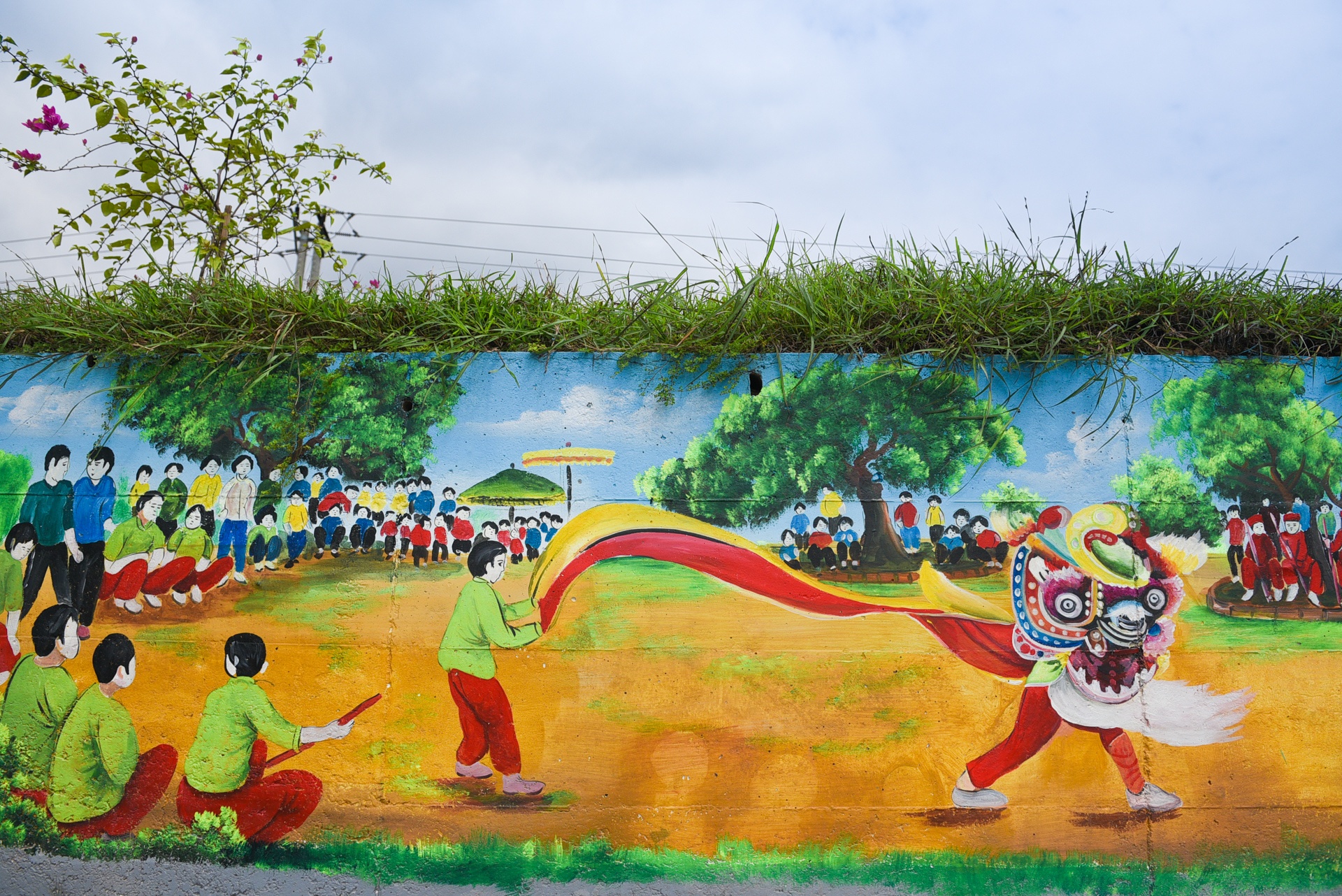 Hut mat voi con duong bich hoa dai nhat Ha Noi anh 5