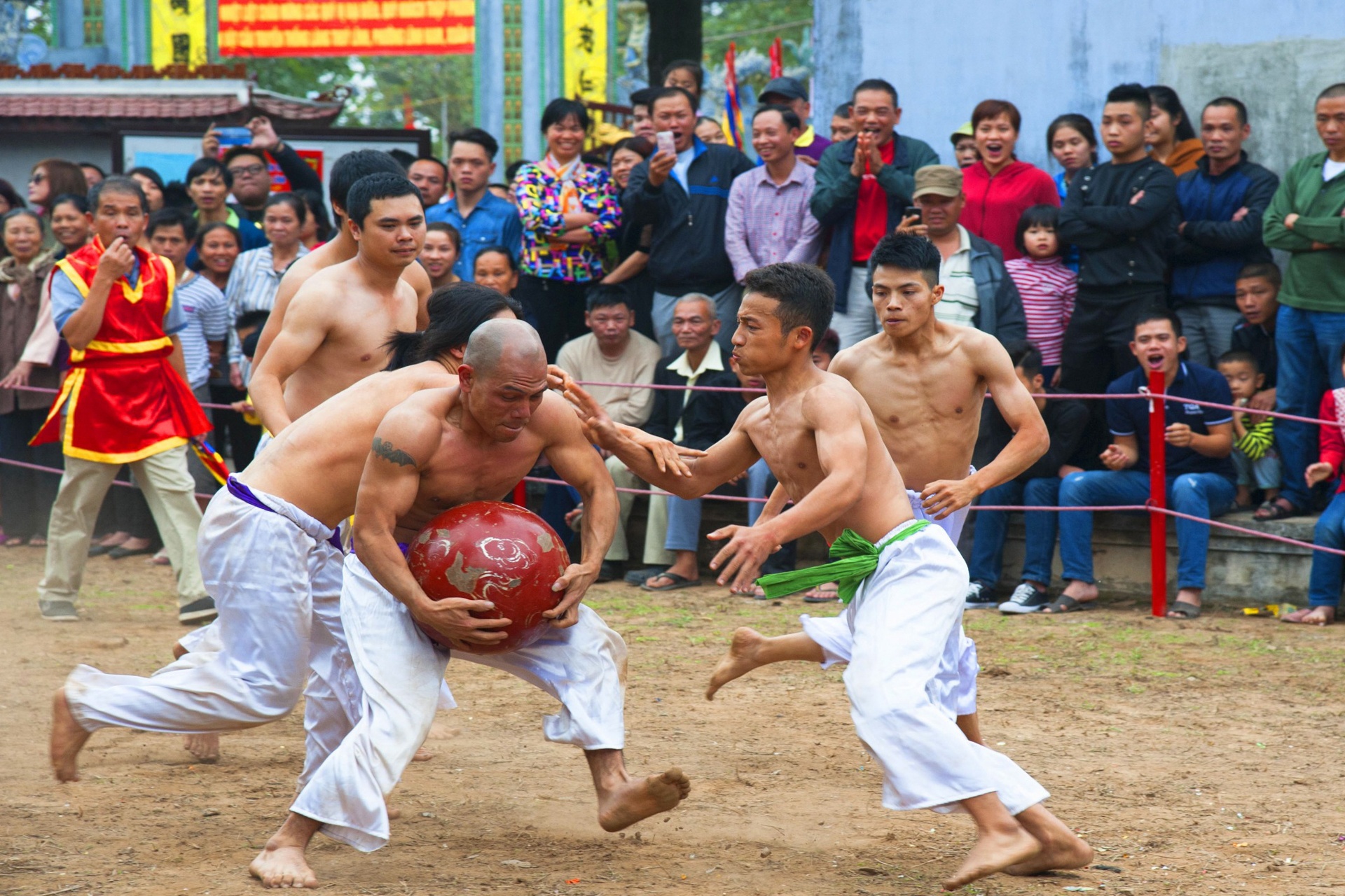 Ha Noi trong toi anh 4