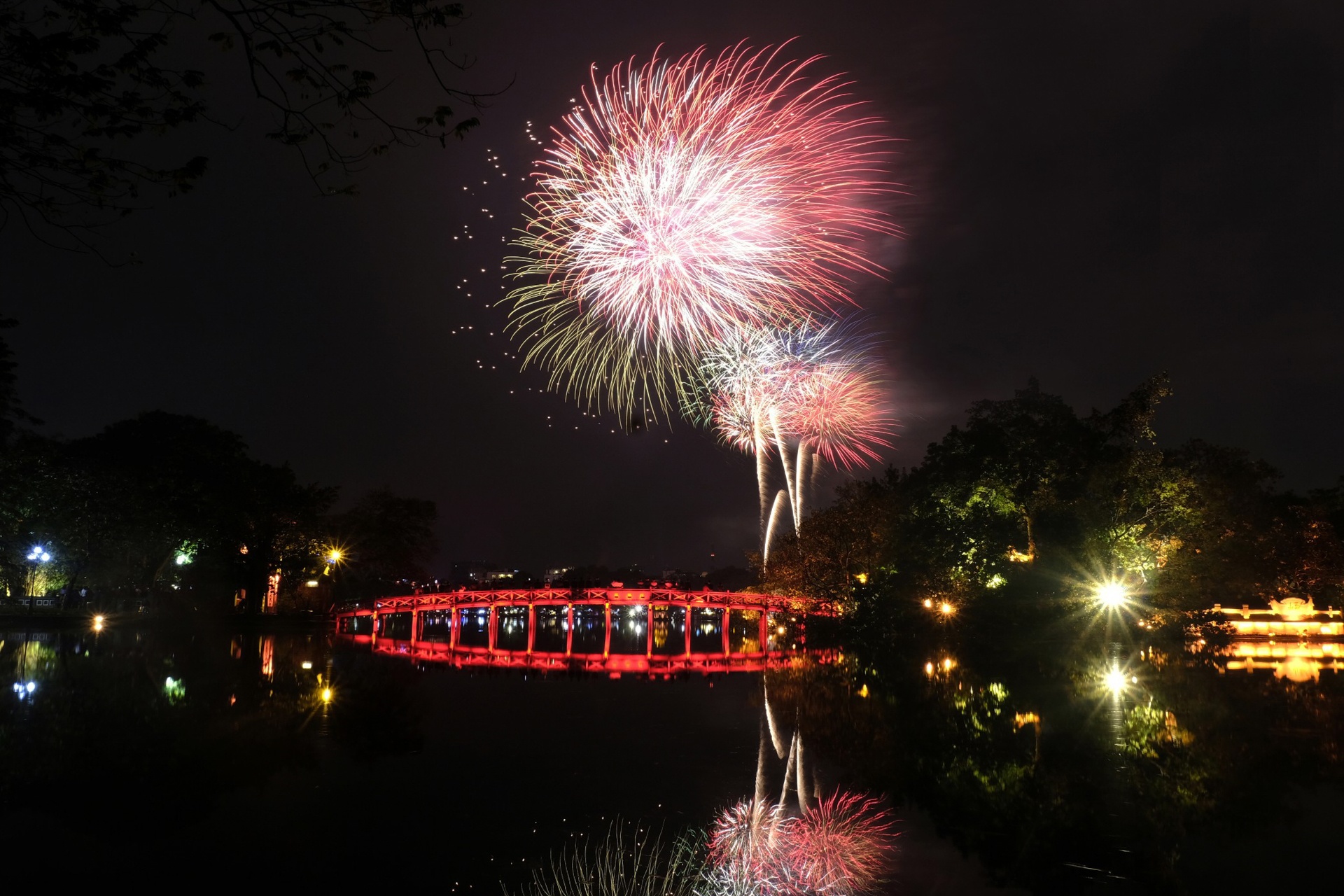 Ha Noi trong toi anh 7