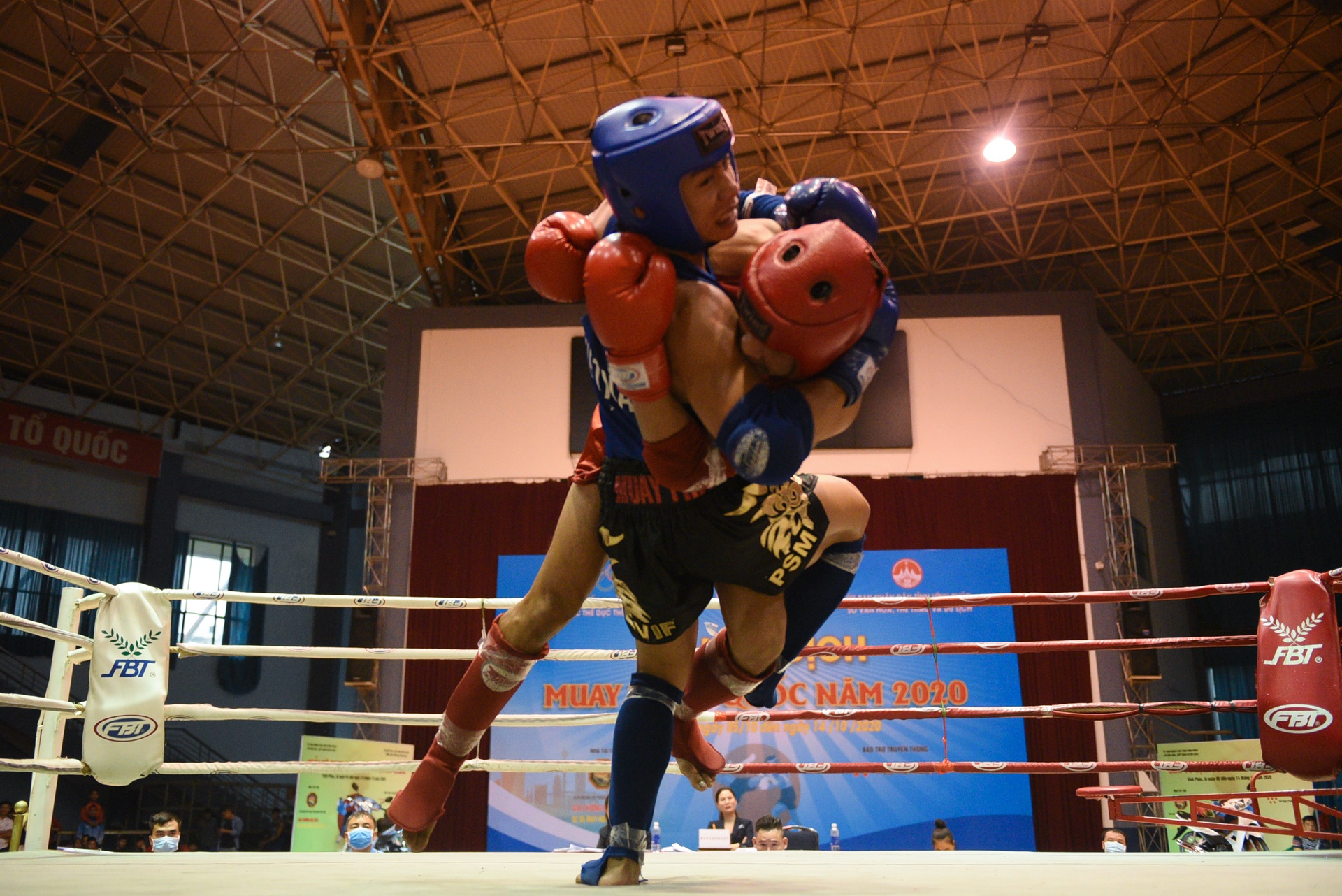 co gai 10 nam gianh huy chuong vang Muay Thai anh 20