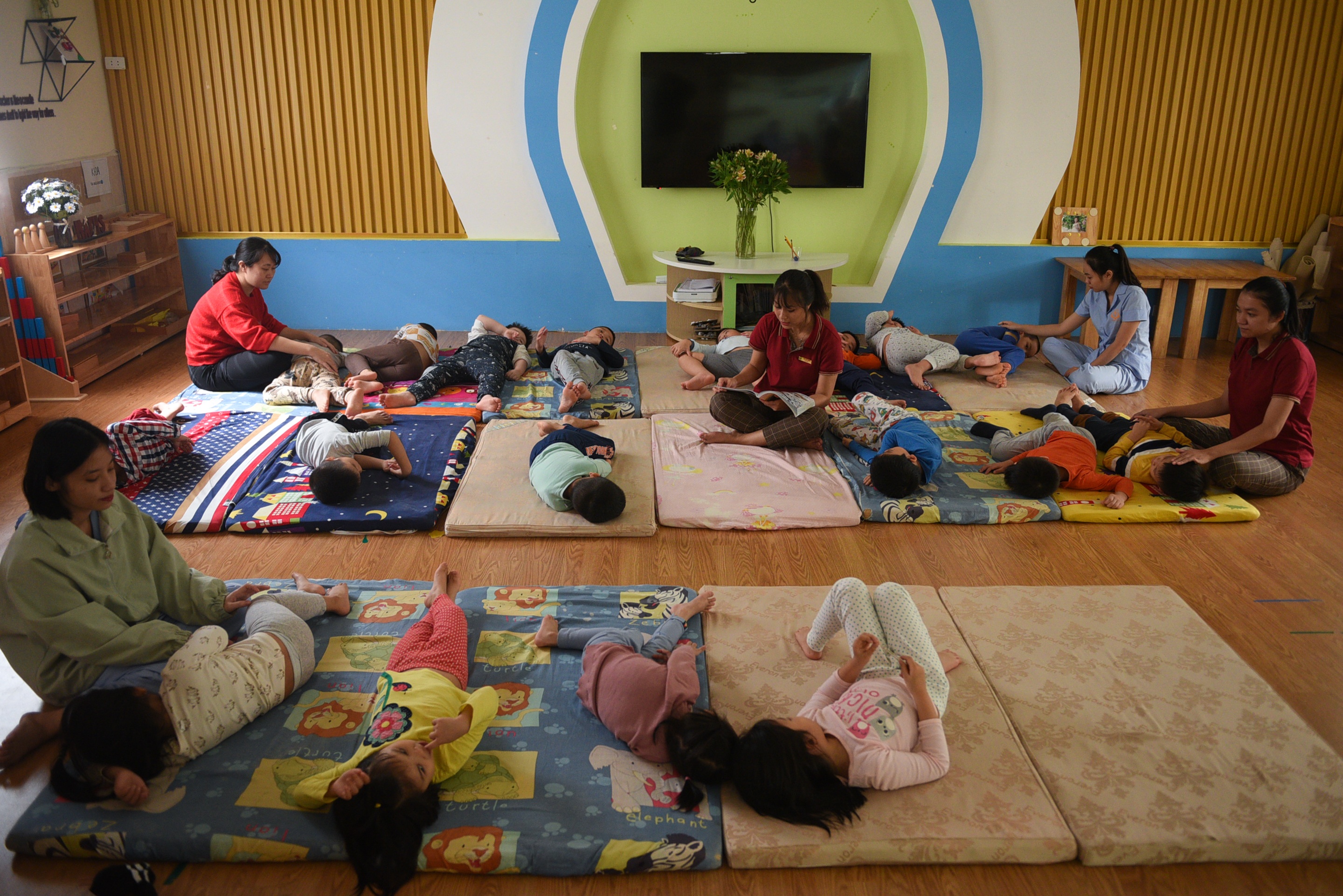 mot ngay ban ron cua giao vien mam non anh 19