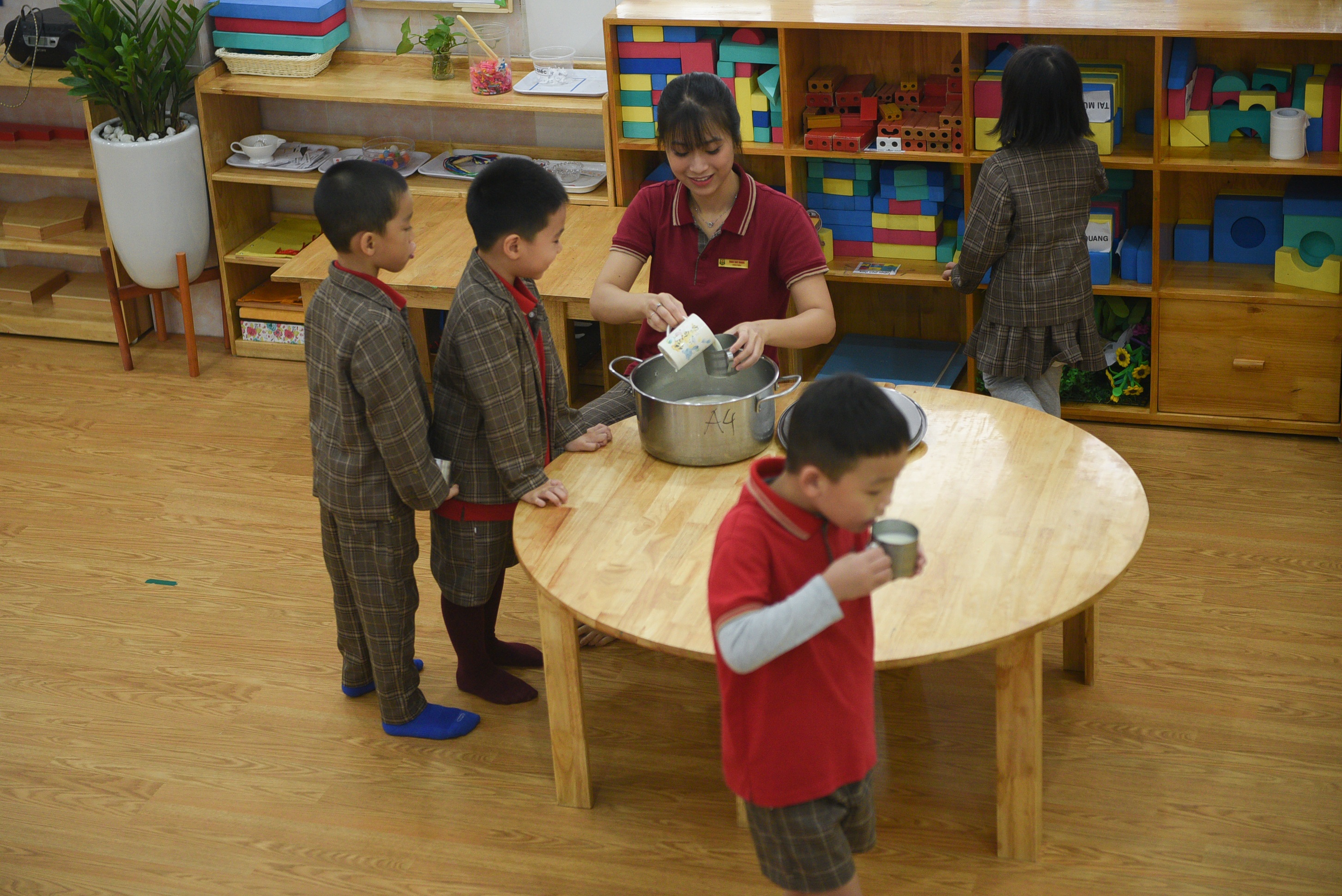 mot ngay ban ron cua giao vien mam non anh 7