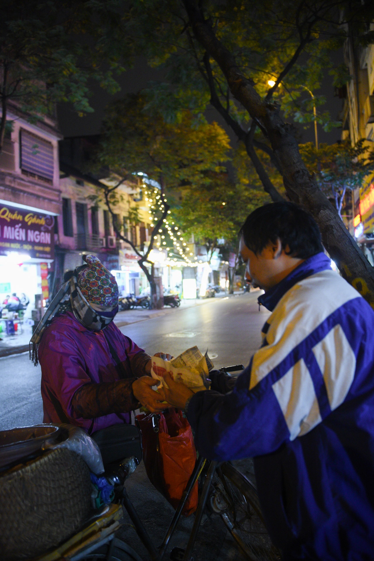 tieng rao dem,  Ha Noi ve dem anh 14