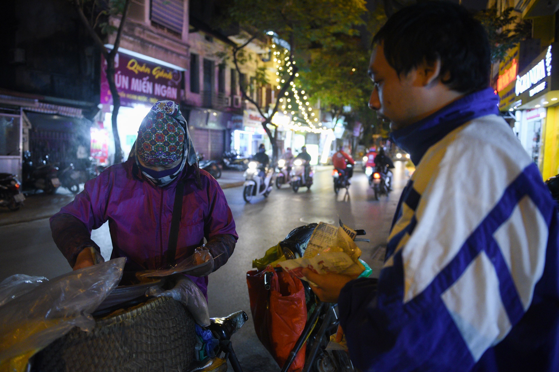 tieng rao dem,  Ha Noi ve dem anh 13