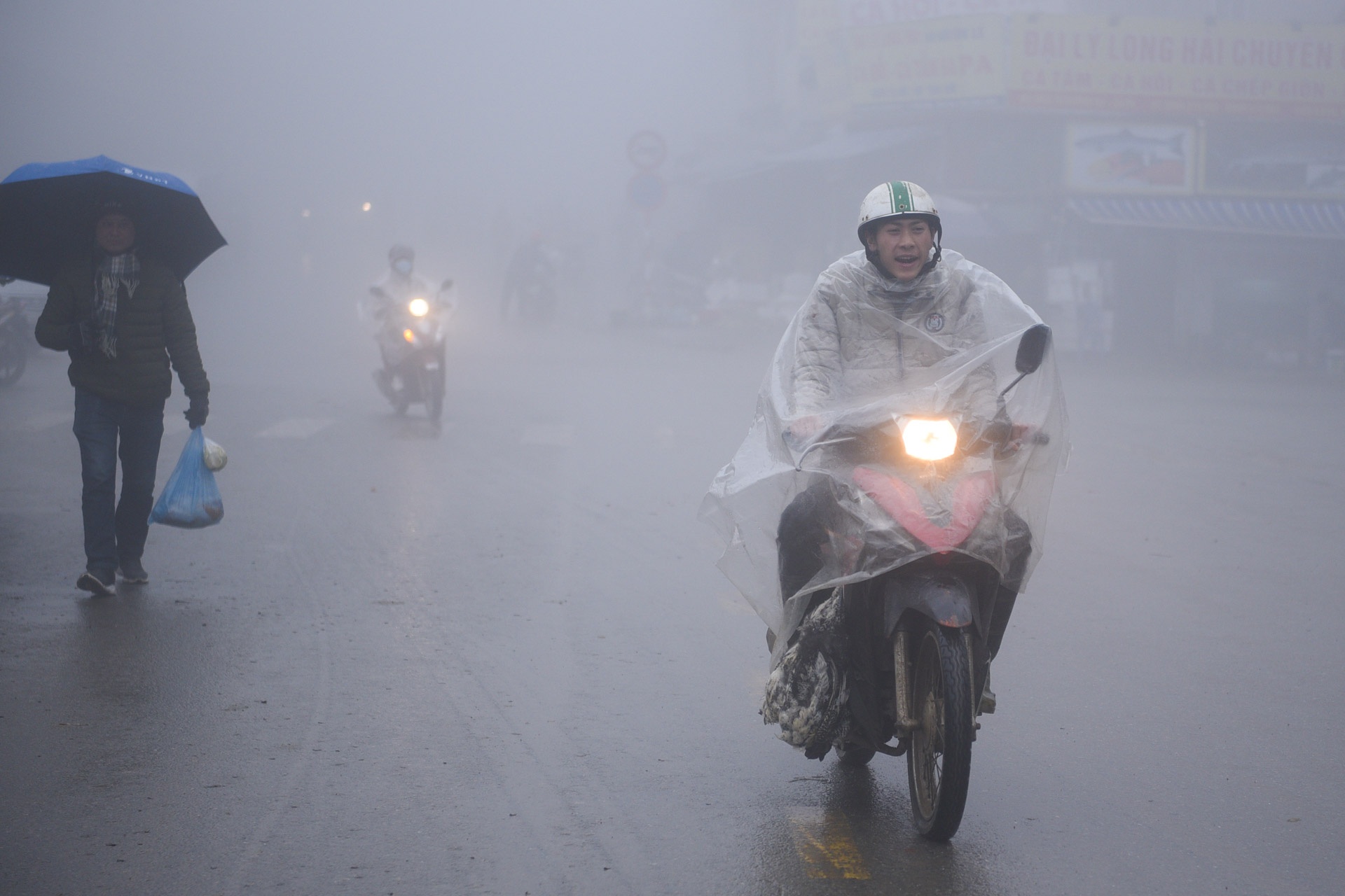 tre em dan toc ban hang,  sapa ret dam anh 2