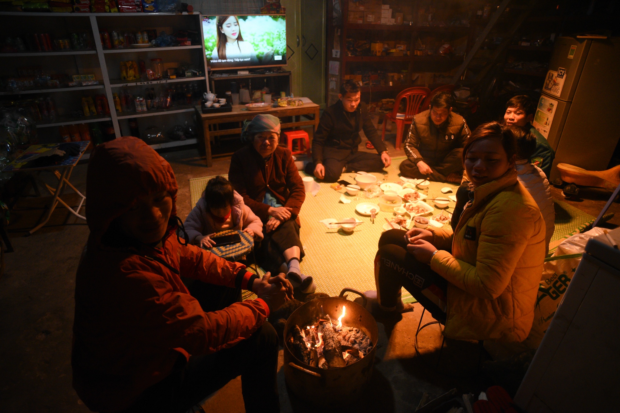 ret dam ret hai,  bang tuyet Y Ty,  doi song nguoi dan trong gia lanh anh 7