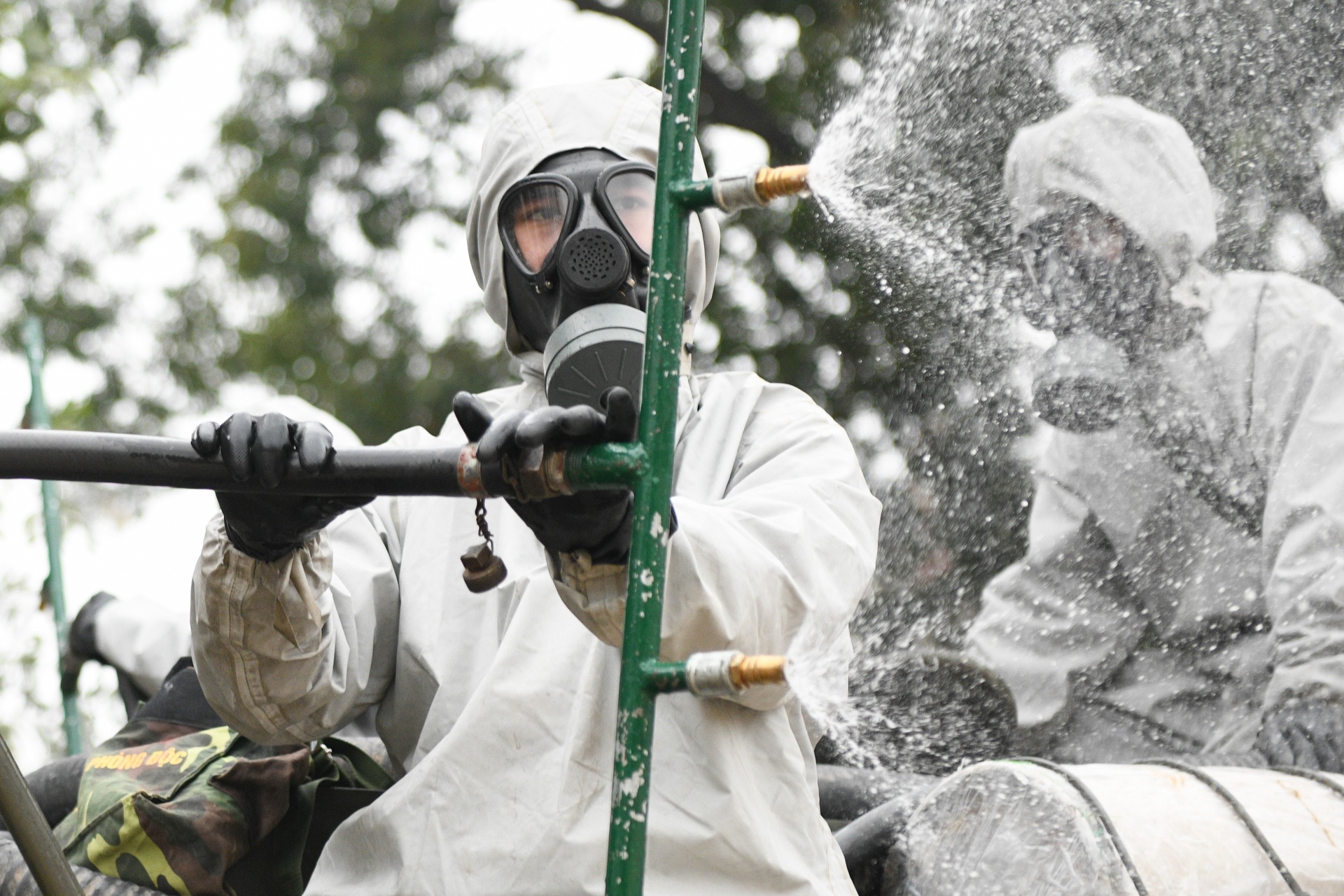 phun hoa chat khu vuc cach ly thanh pho Chi Linh anh 2