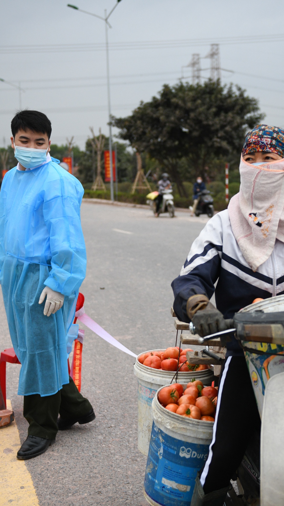 khong kip chao vo khi vao tam dich Hai Duong anh 12