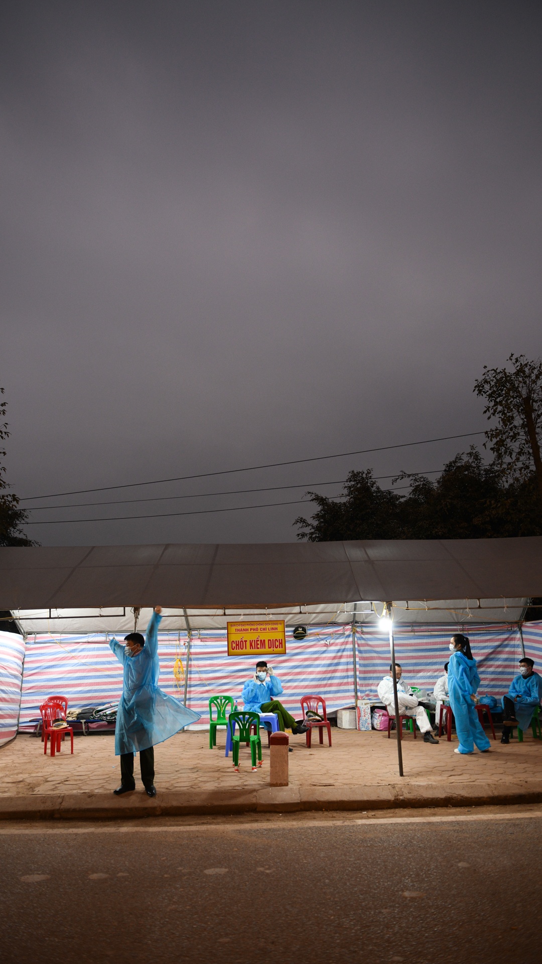 khong kip chao vo khi vao tam dich Hai Duong anh 32