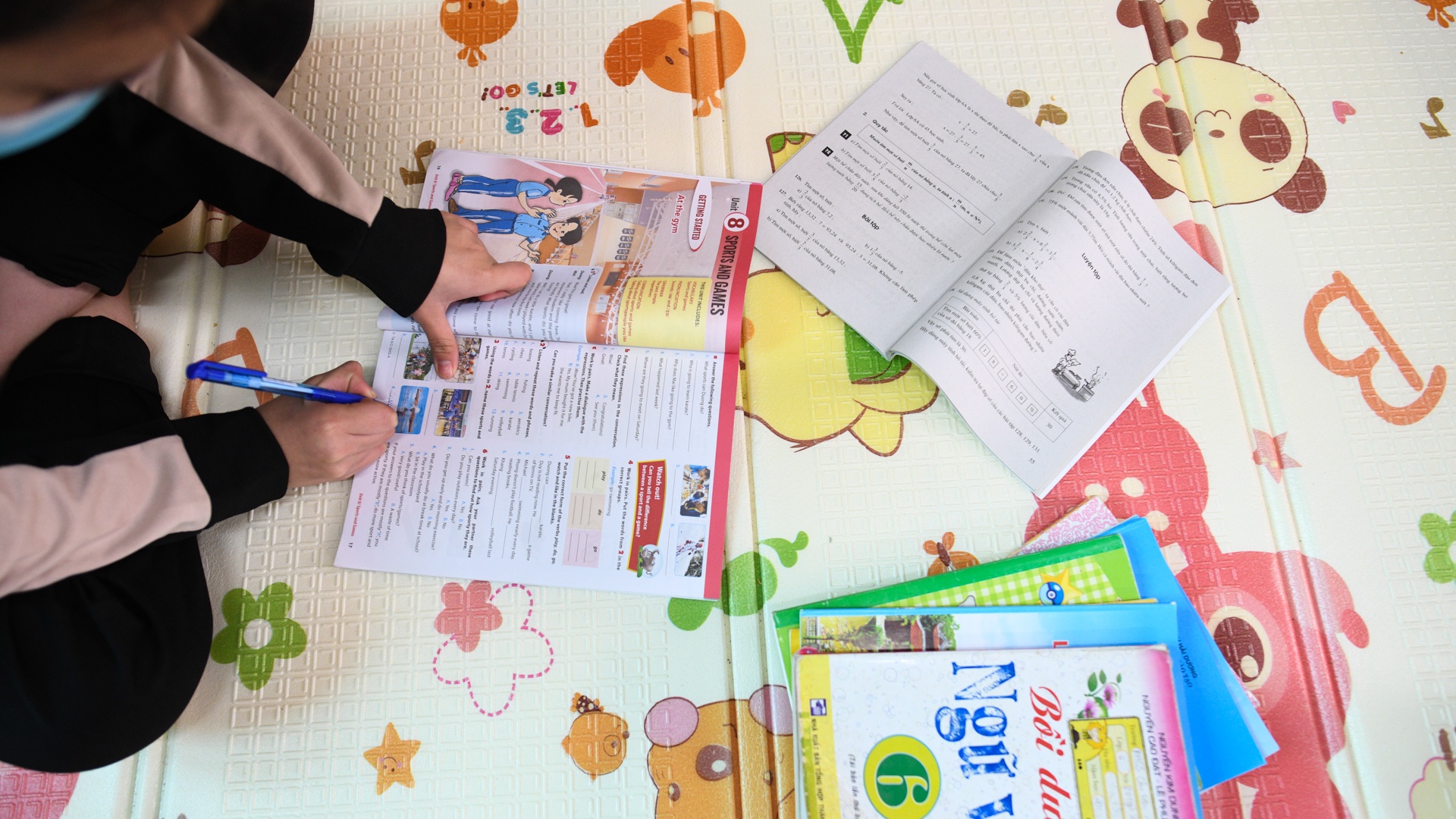 hoc sinh cach ly tap trung anh 35