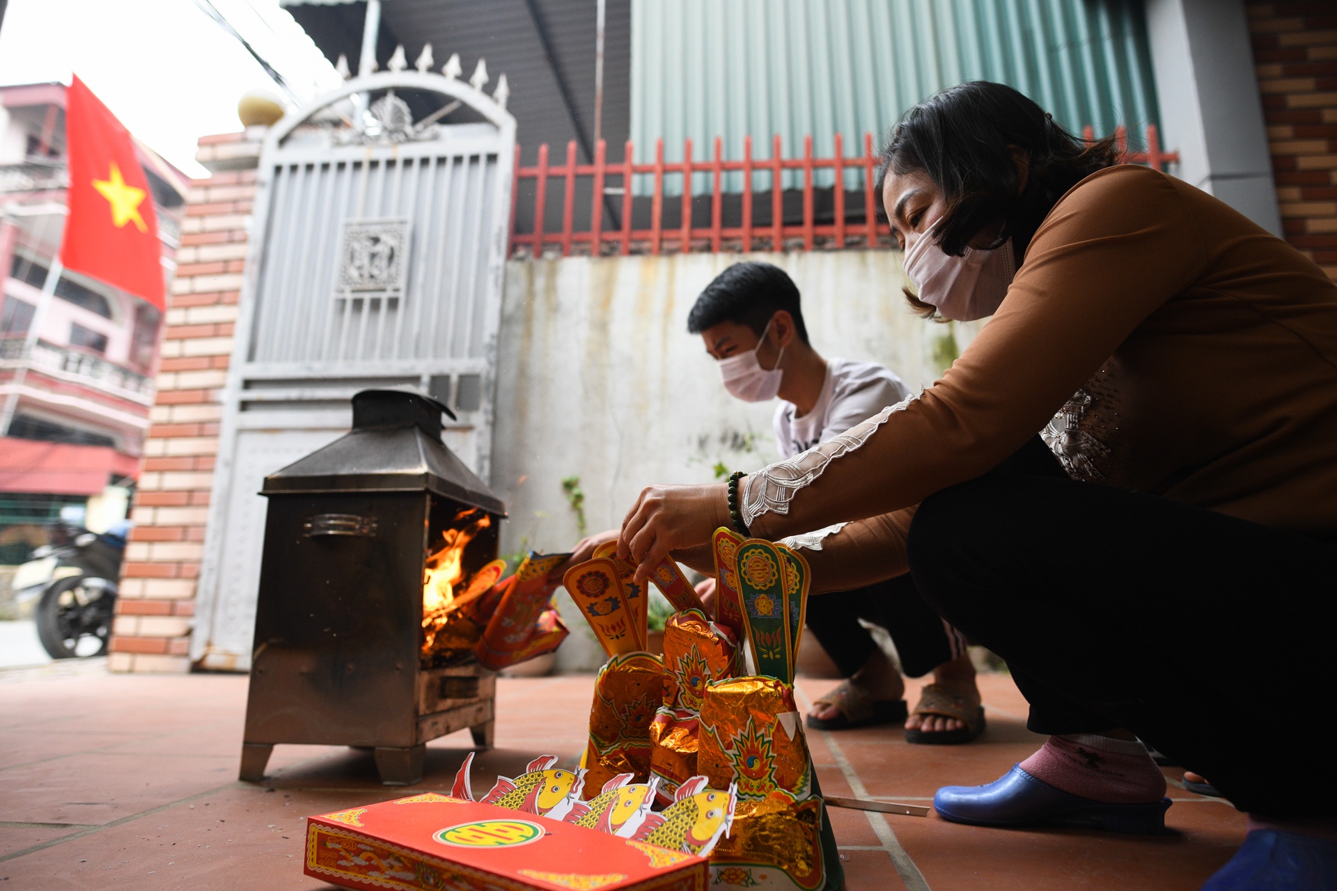 Nguoi dan chi Linh cung le ong Cong ong Tao tai nha anh 5