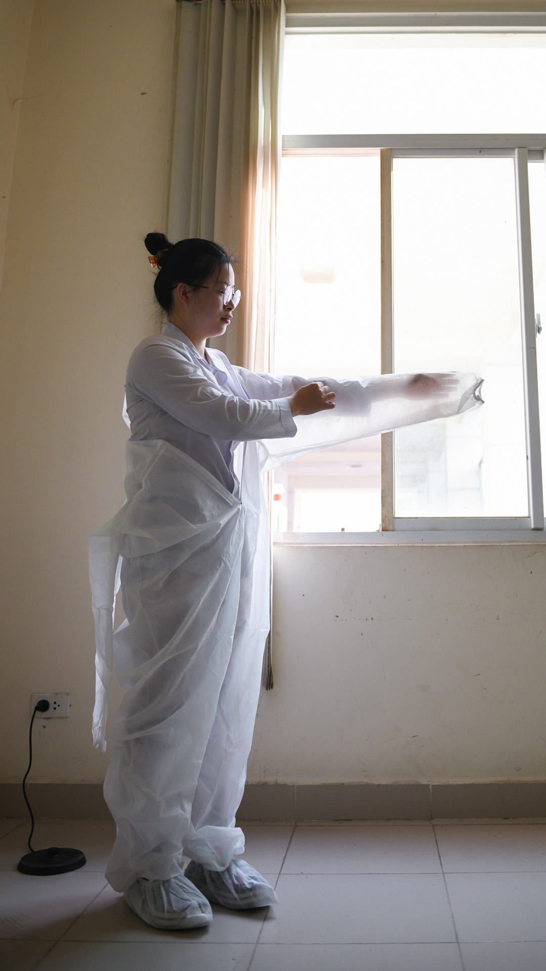 Sinh vien y te,  an tet trong khu cach ly anh 6