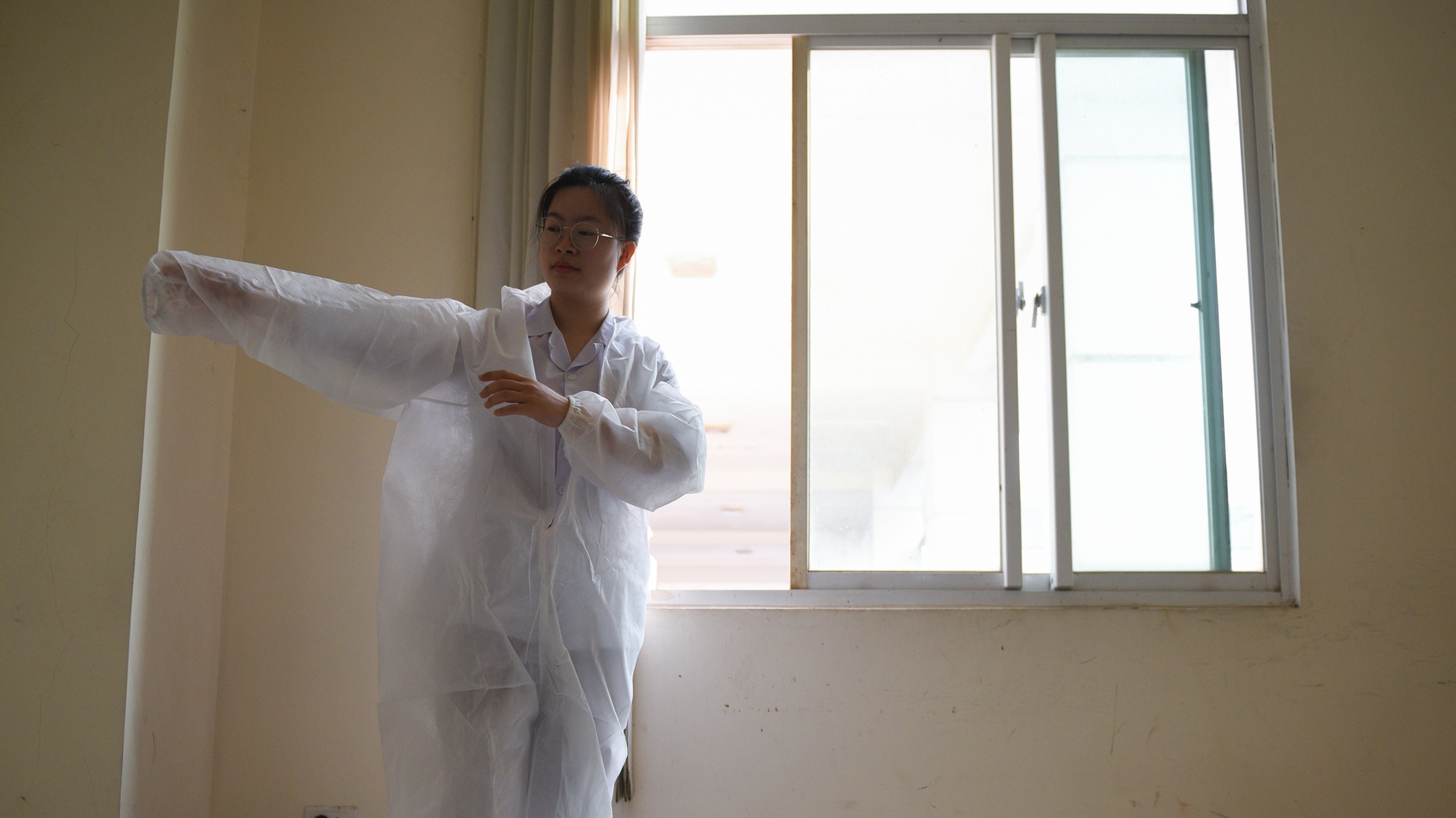 Sinh vien y te,  an tet trong khu cach ly anh 5