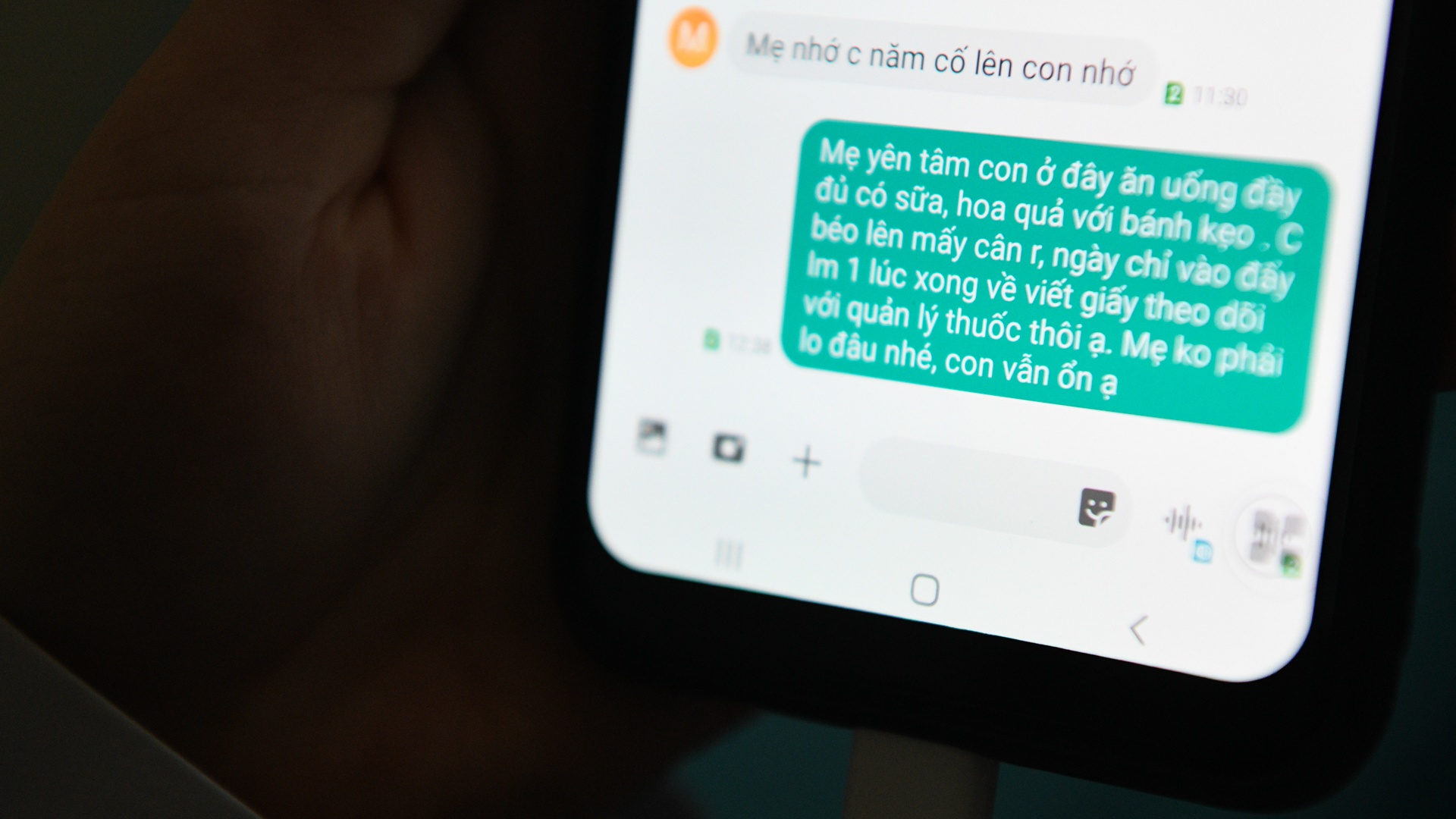 Sinh vien y te,  an tet trong khu cach ly anh 41