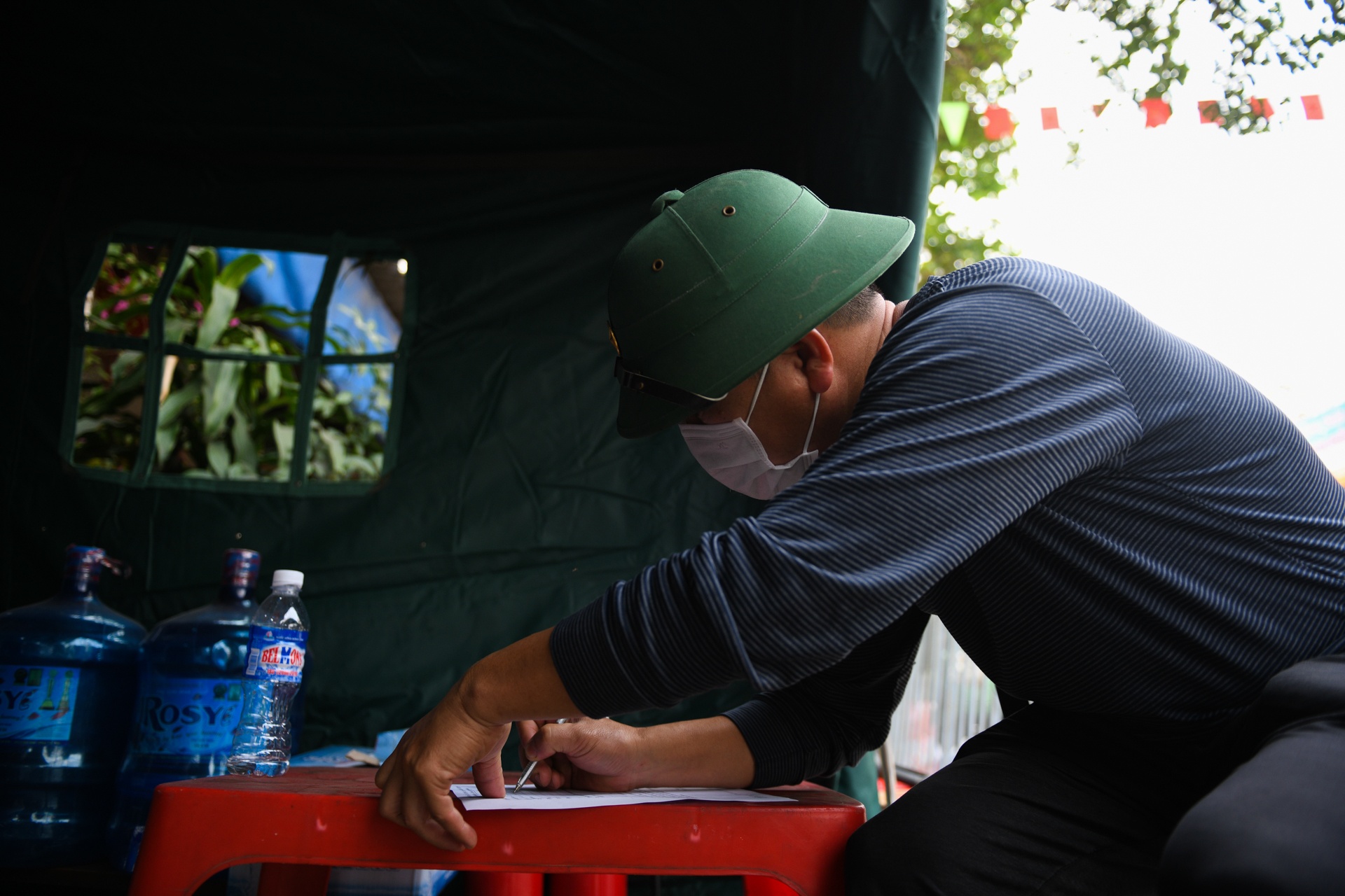 Dai dich covid anh 9