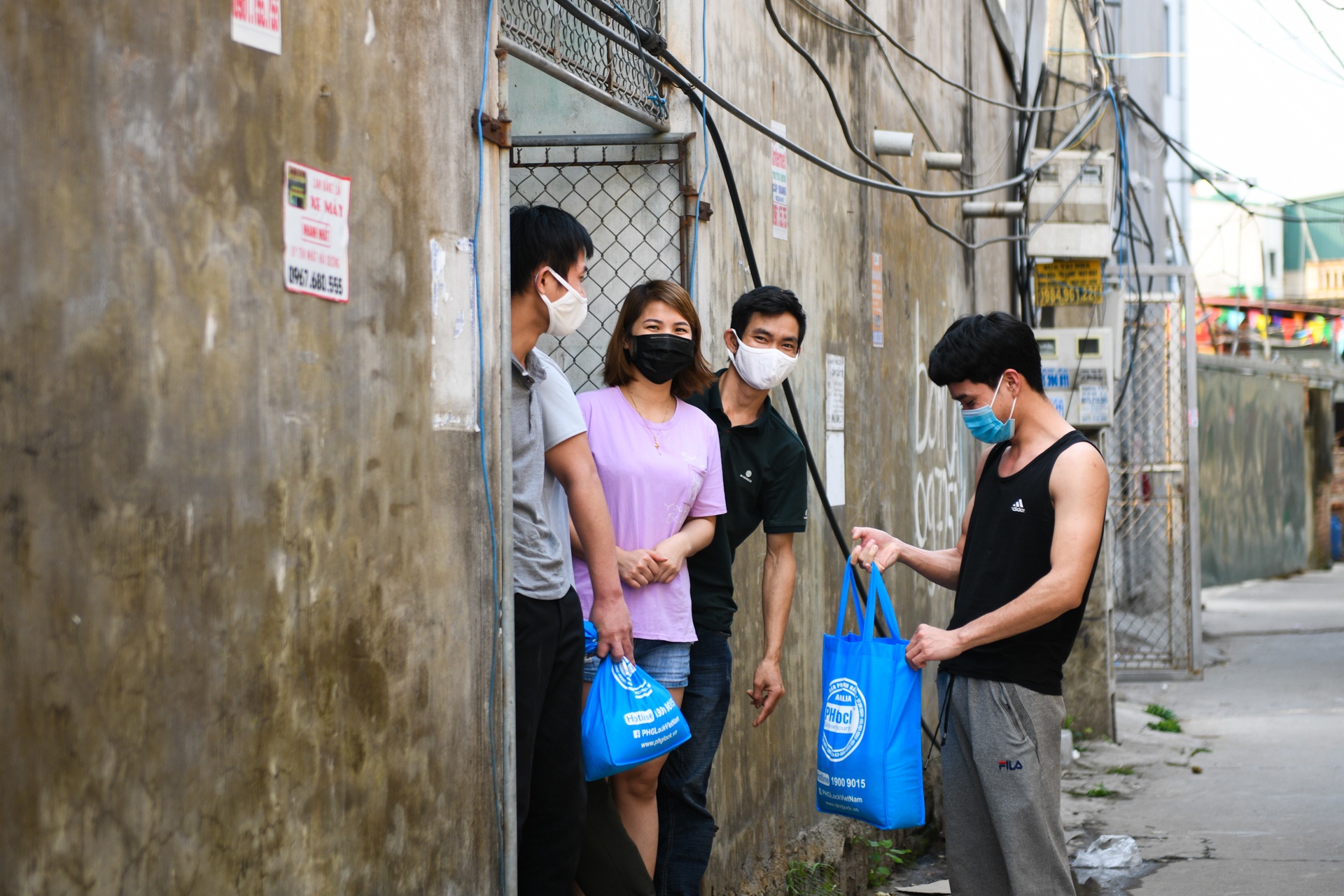 cuu tro gao cho cong nhan Hai Duong anh 5