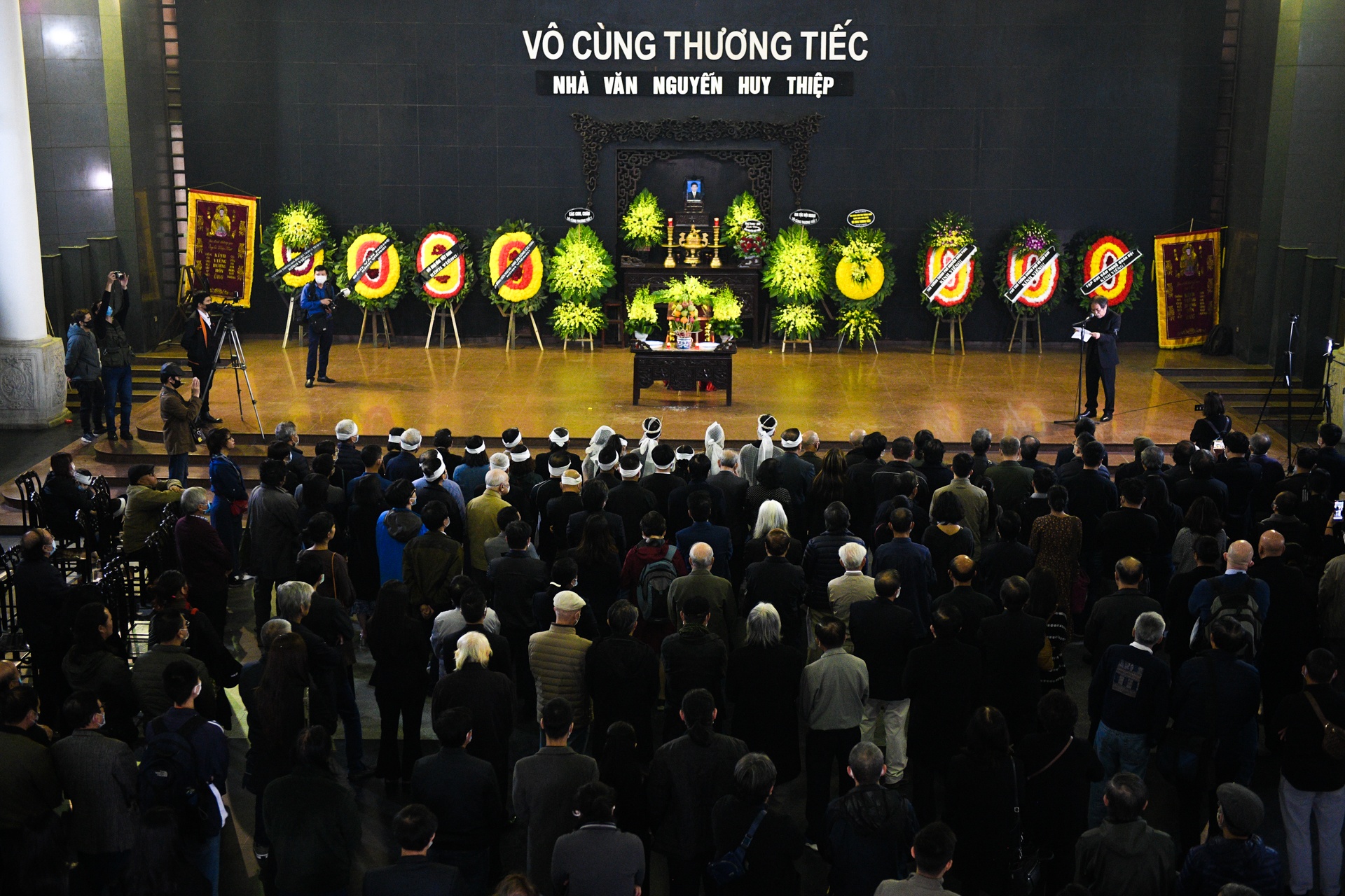 Nguyen Huy Thiep anh 1