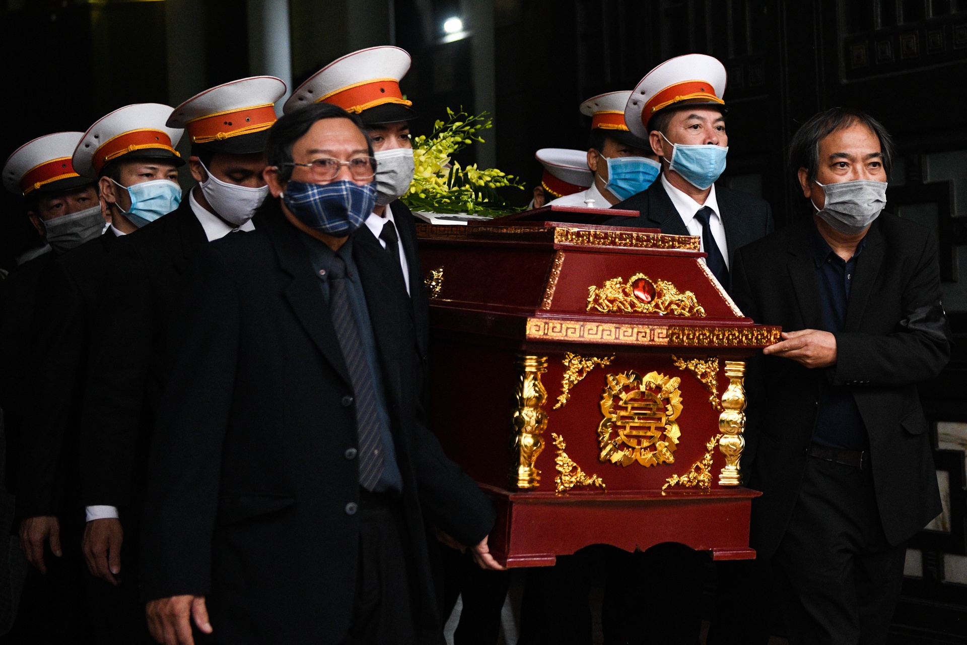 Nguyen Huy Thiep anh 9