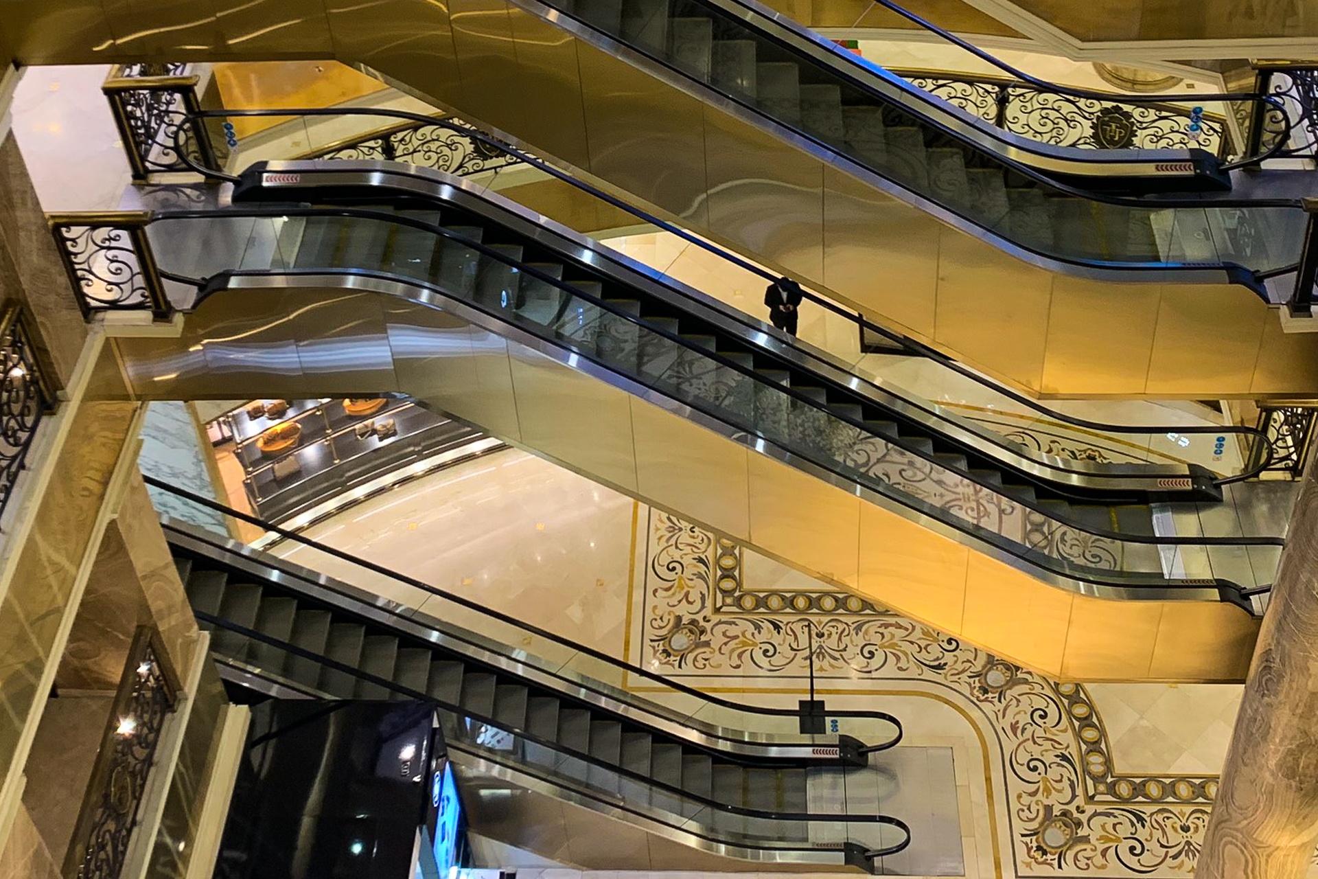 Trung tam thuong mai Ha Noi anh 7