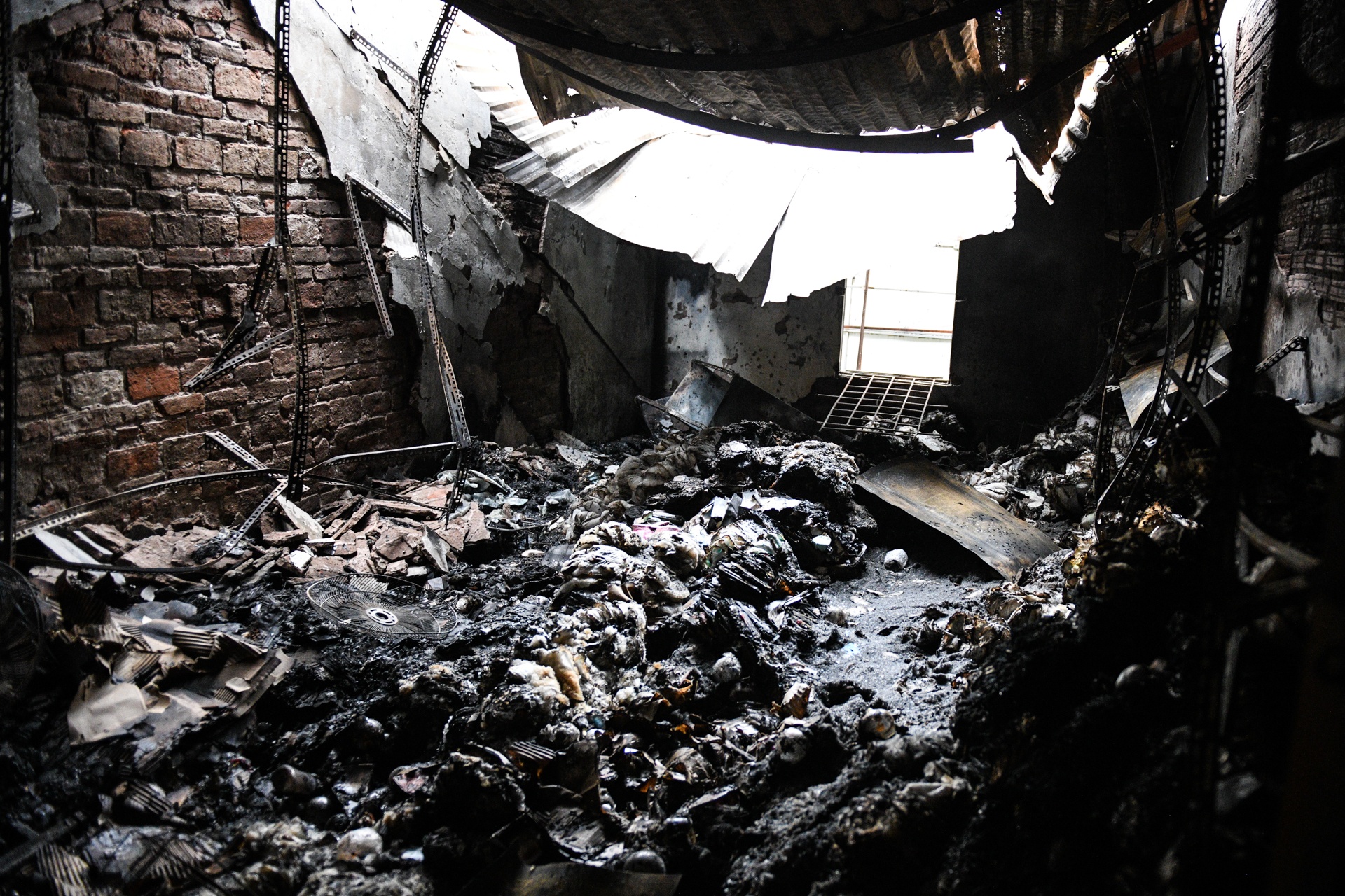 Chay nha tren pho Ton Duc Thang,  311 Ton Duc Thang anh 4