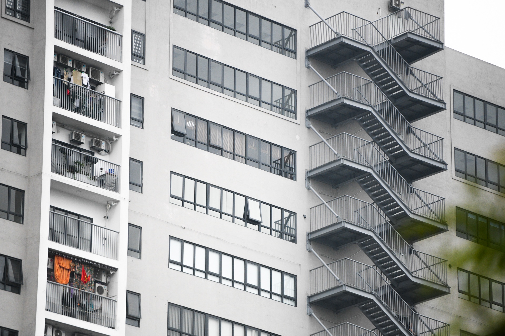 Nguy co chay nha,  loi thoat hiem,  nha ong Ha Noi anh 15