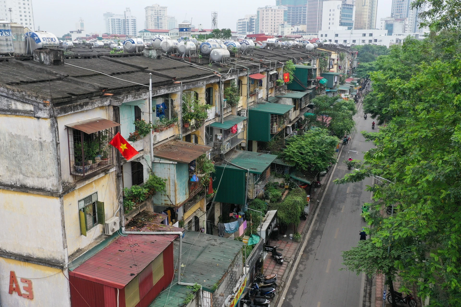 Nguy co chay nha,  loi thoat hiem,  nha ong Ha Noi anh 8