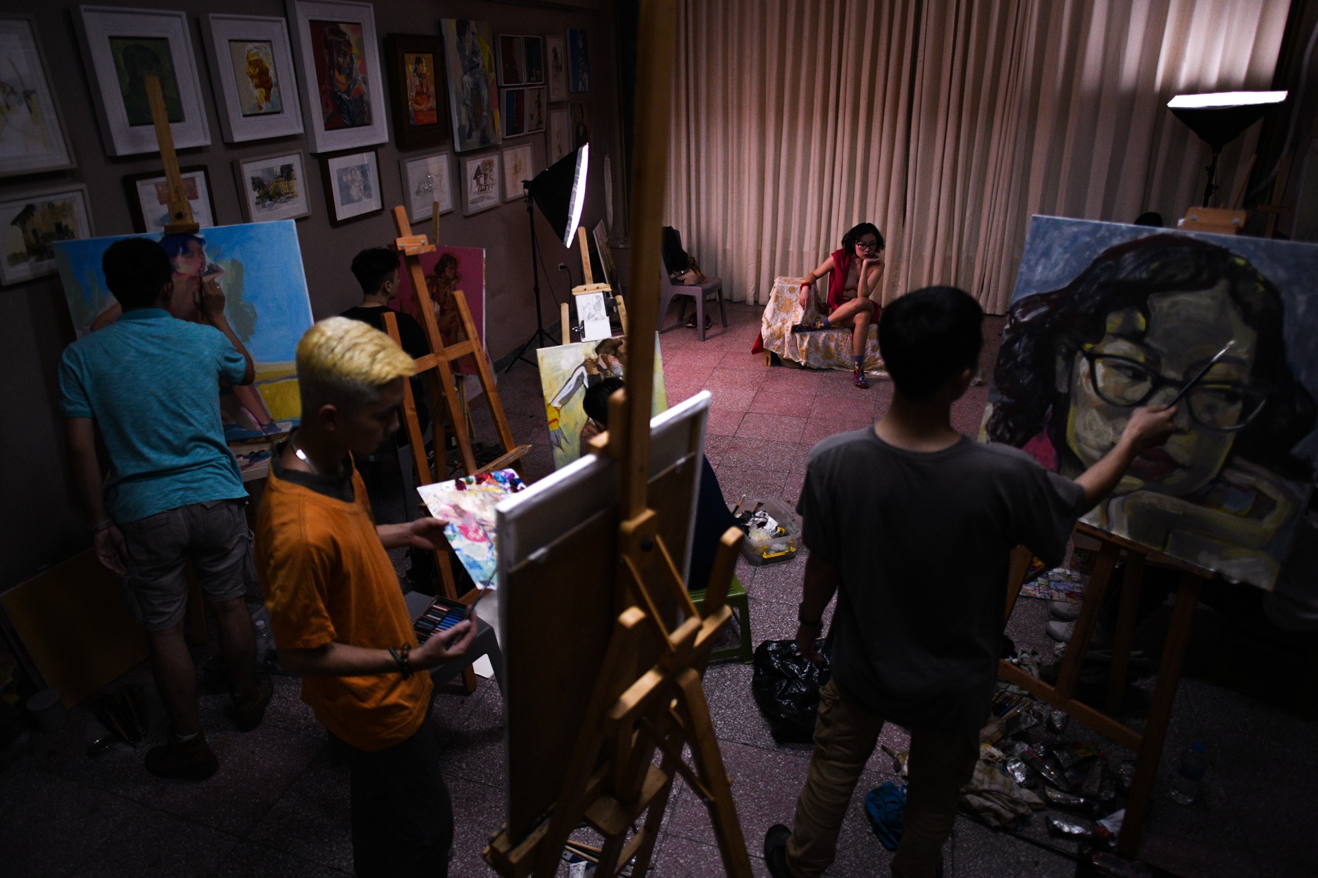 nu nguoi mau khoa than,  dam me hoi hoa anh 1