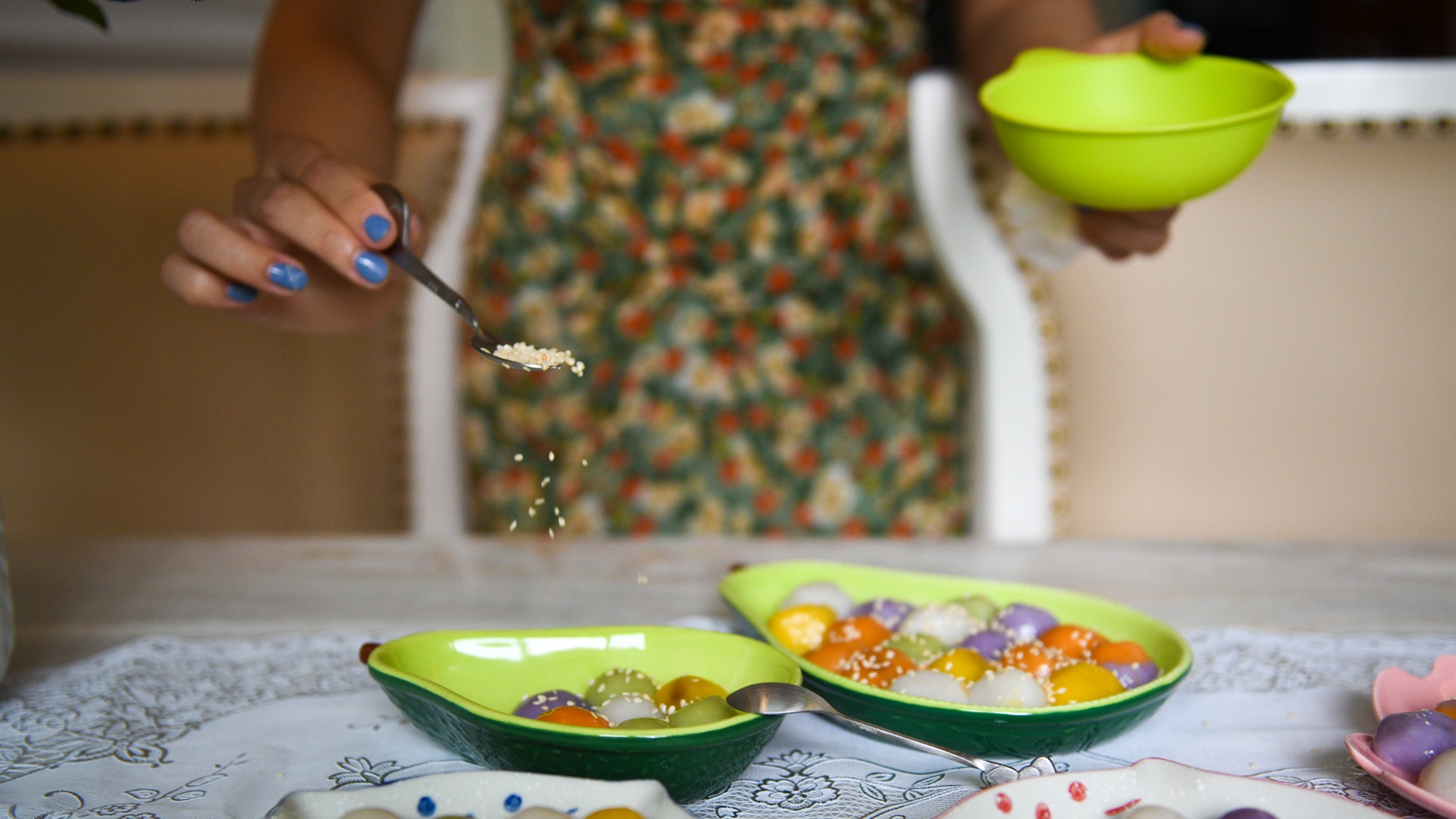 Banh troi ngu sac,  cac buoc lam banh troi anh 23