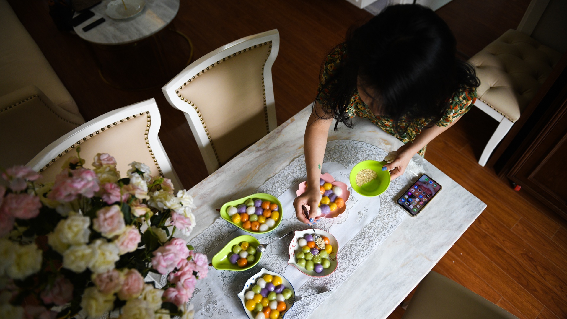 Banh troi ngu sac,  cac buoc lam banh troi anh 21