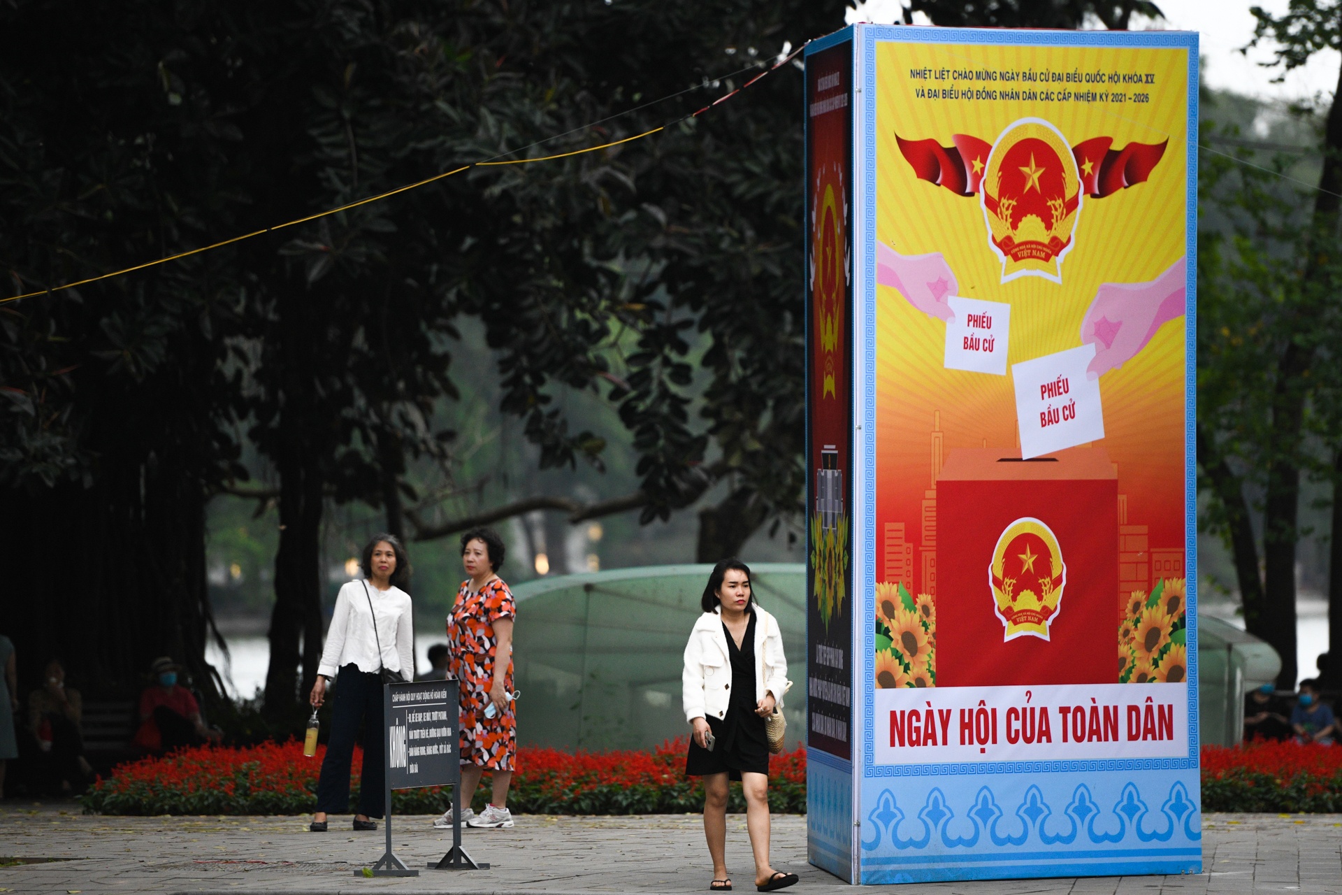 Bau cu dai bieu Quoc hoi anh 13