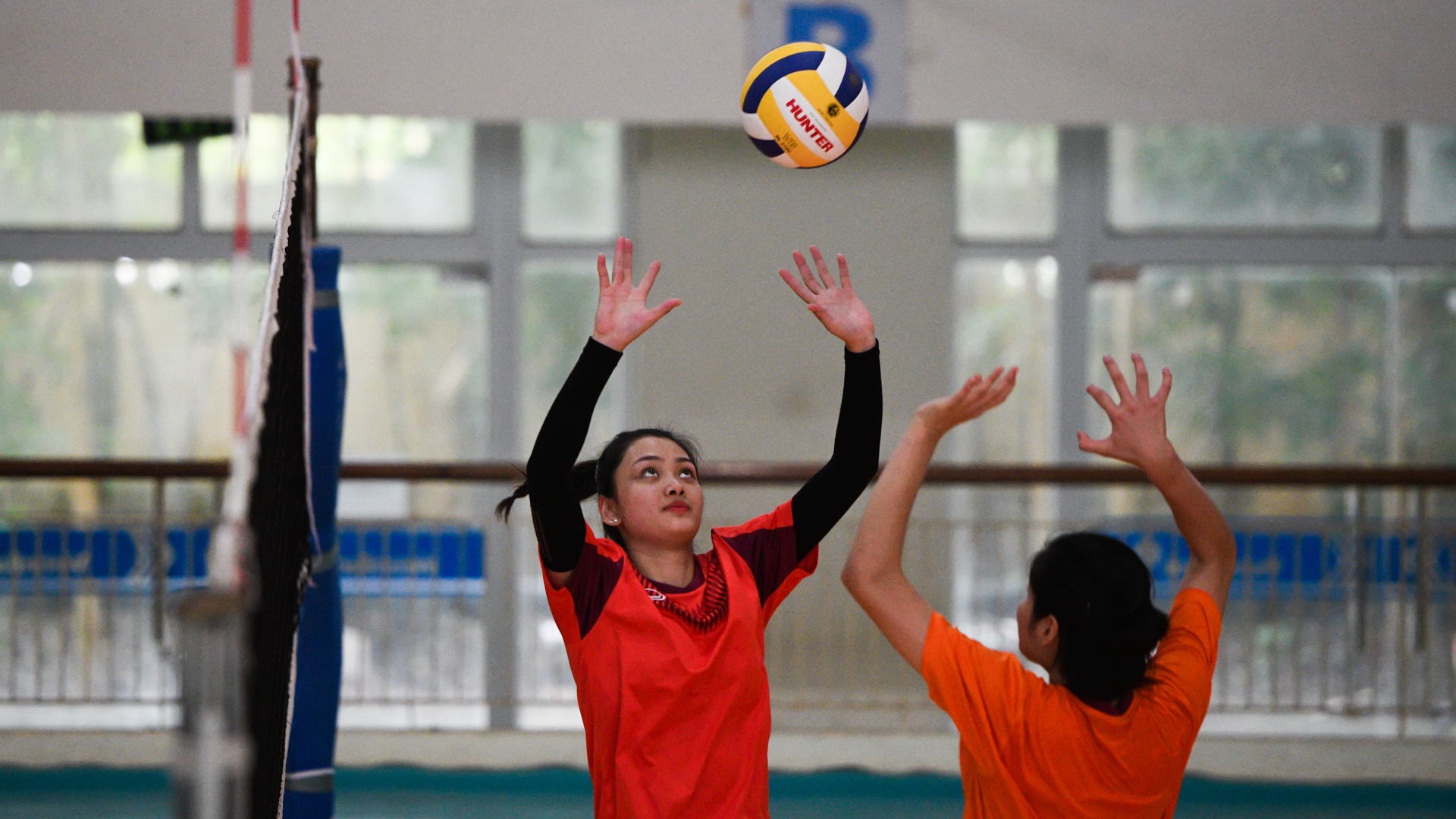 van dong vien,  hoa khoi bong chuyen anh 13