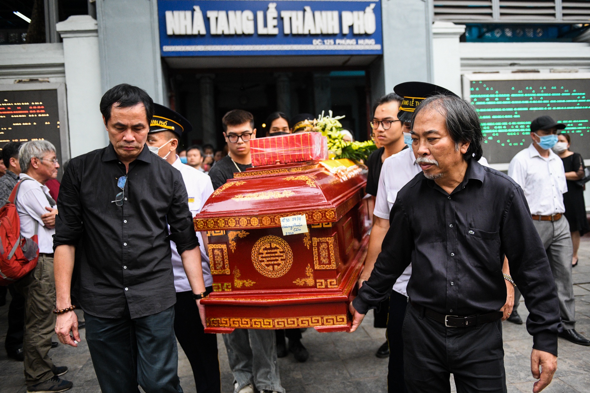 Tien dua nha tho Hoang Nhuan Cam,  Hoang Nhuan Cam anh 11