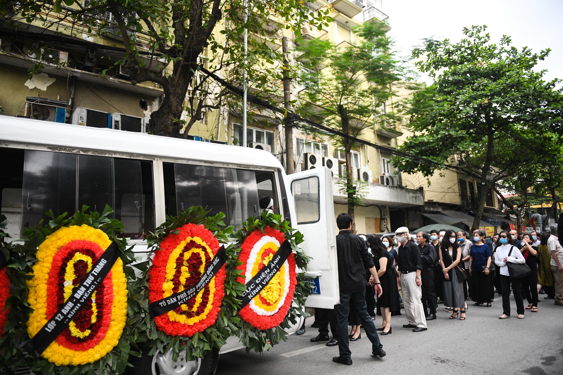 Tien dua nha tho Hoang Nhuan Cam,  Hoang Nhuan Cam anh 12