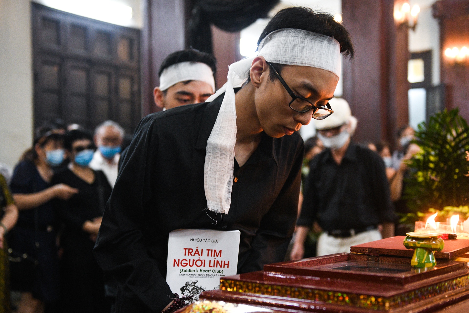 Tien dua nha tho Hoang Nhuan Cam,  Hoang Nhuan Cam anh 8