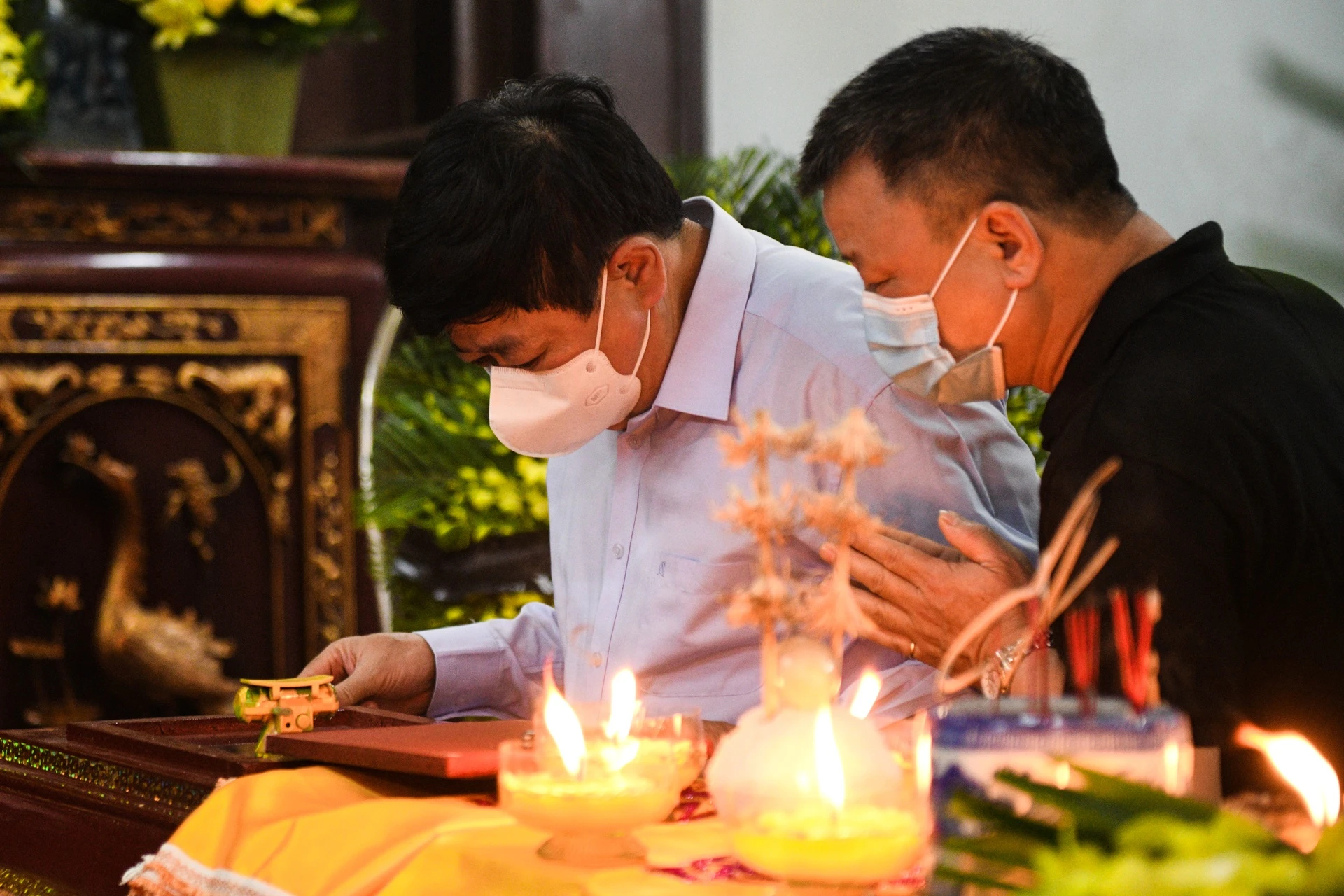 Tien dua nha tho Hoang Nhuan Cam,  Hoang Nhuan Cam anh 3