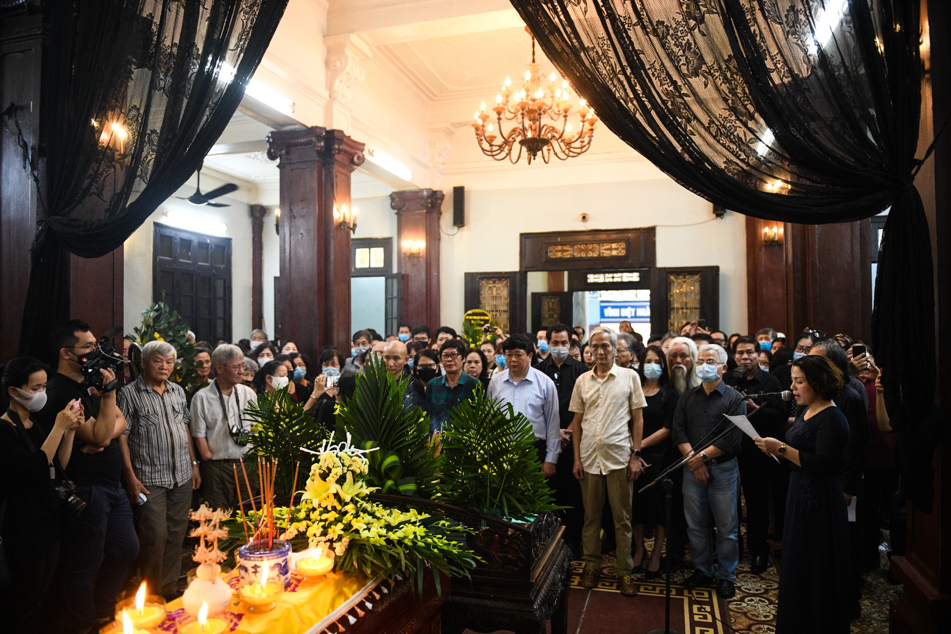 Tien dua nha tho Hoang Nhuan Cam,  Hoang Nhuan Cam anh 1