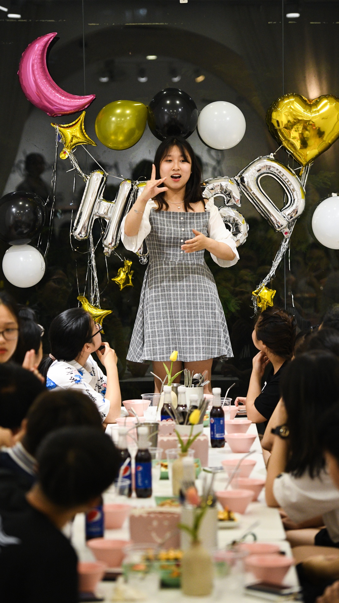 Co gai nguoi diec o tiem giat la,  bay toi Han Quoc,  du lich Han Quoc,  tiem giat la nguoi diec anh 30