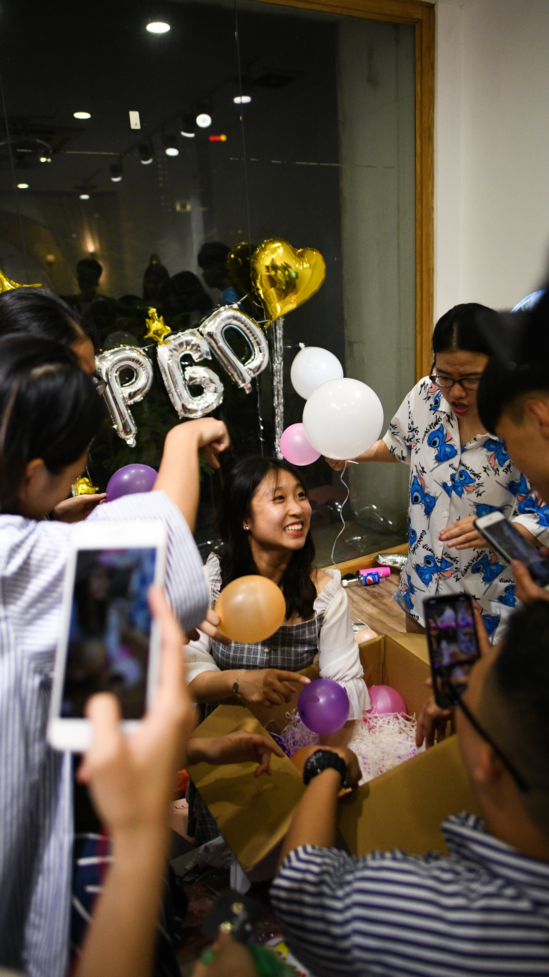 Co gai nguoi diec o tiem giat la,  bay toi Han Quoc,  du lich Han Quoc,  tiem giat la nguoi diec anh 32